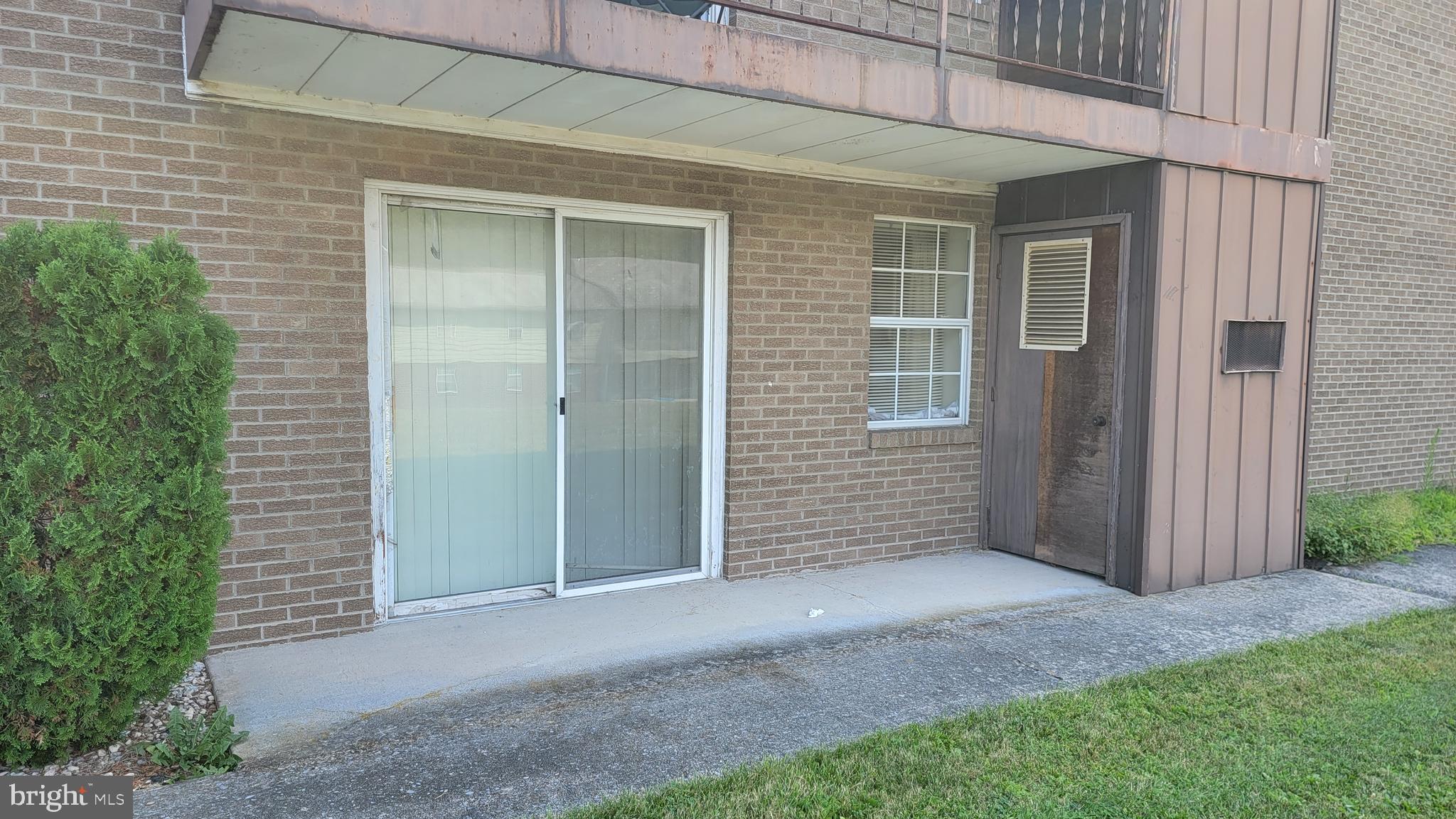 CRESAP KNOLL APARTMENTS - Residential