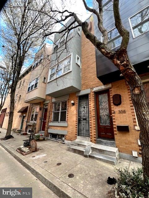 QUEEN VILLAGE - Residential Lease