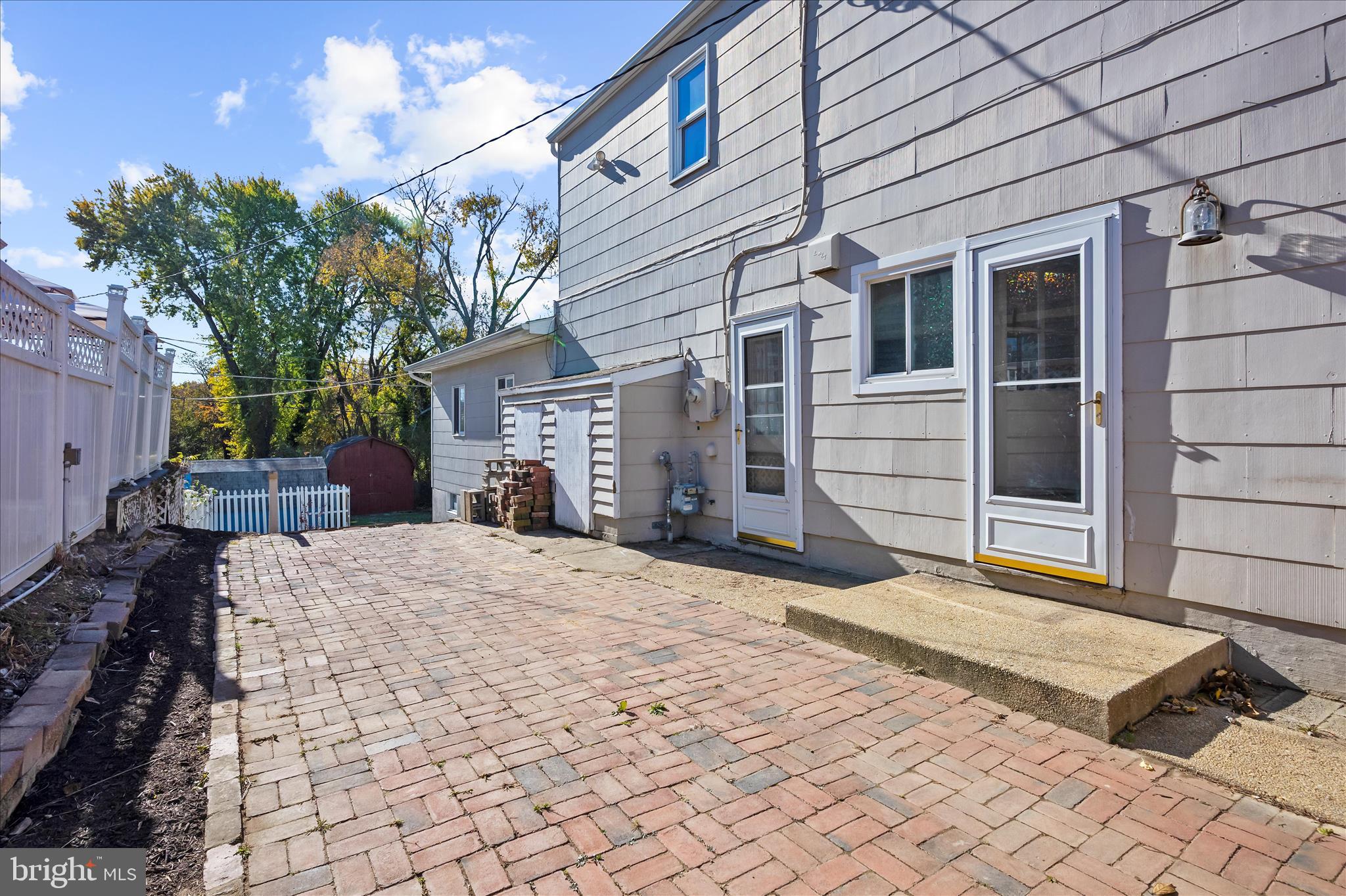 ARBUTUS - Residential