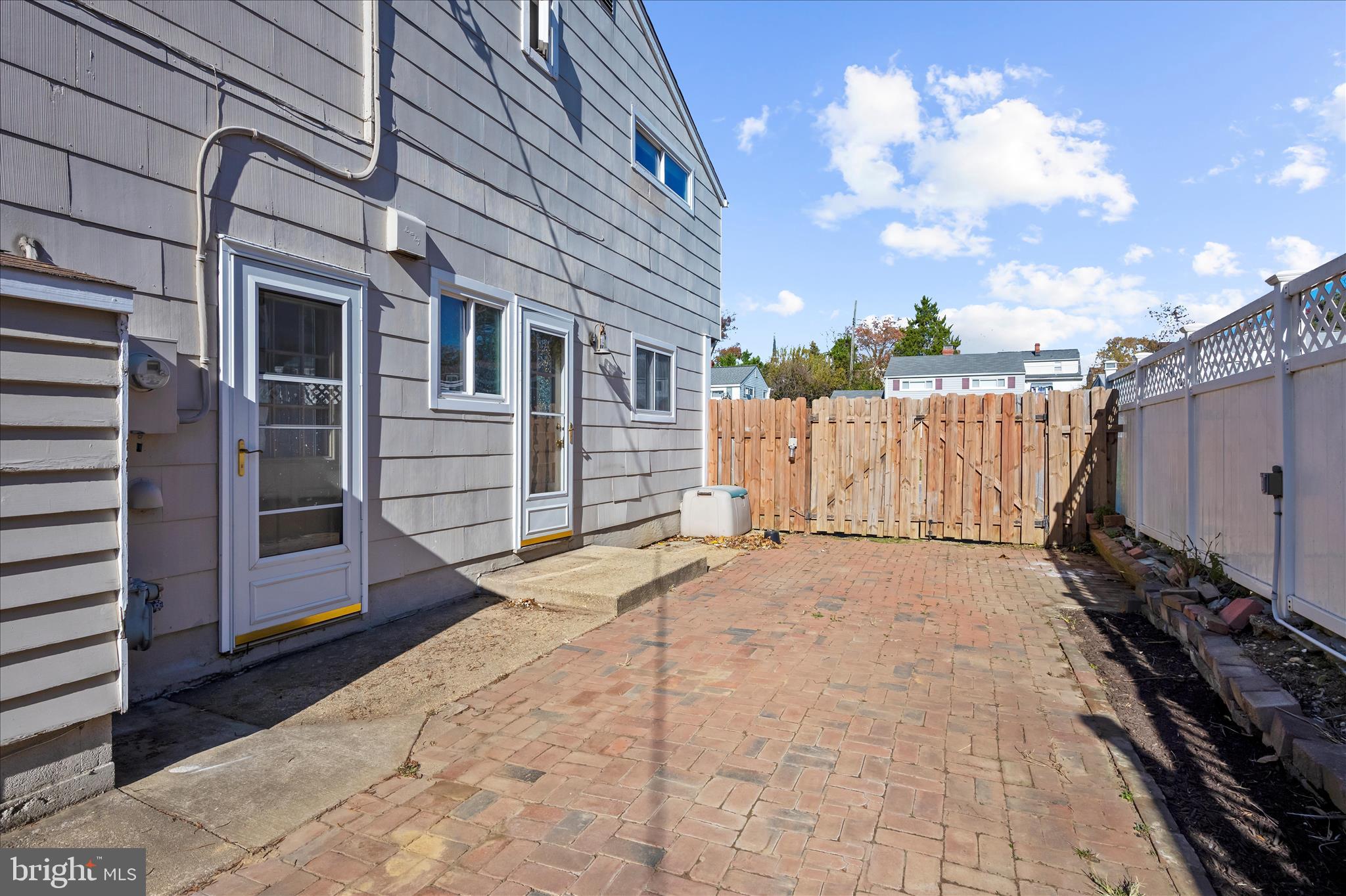 ARBUTUS - Residential