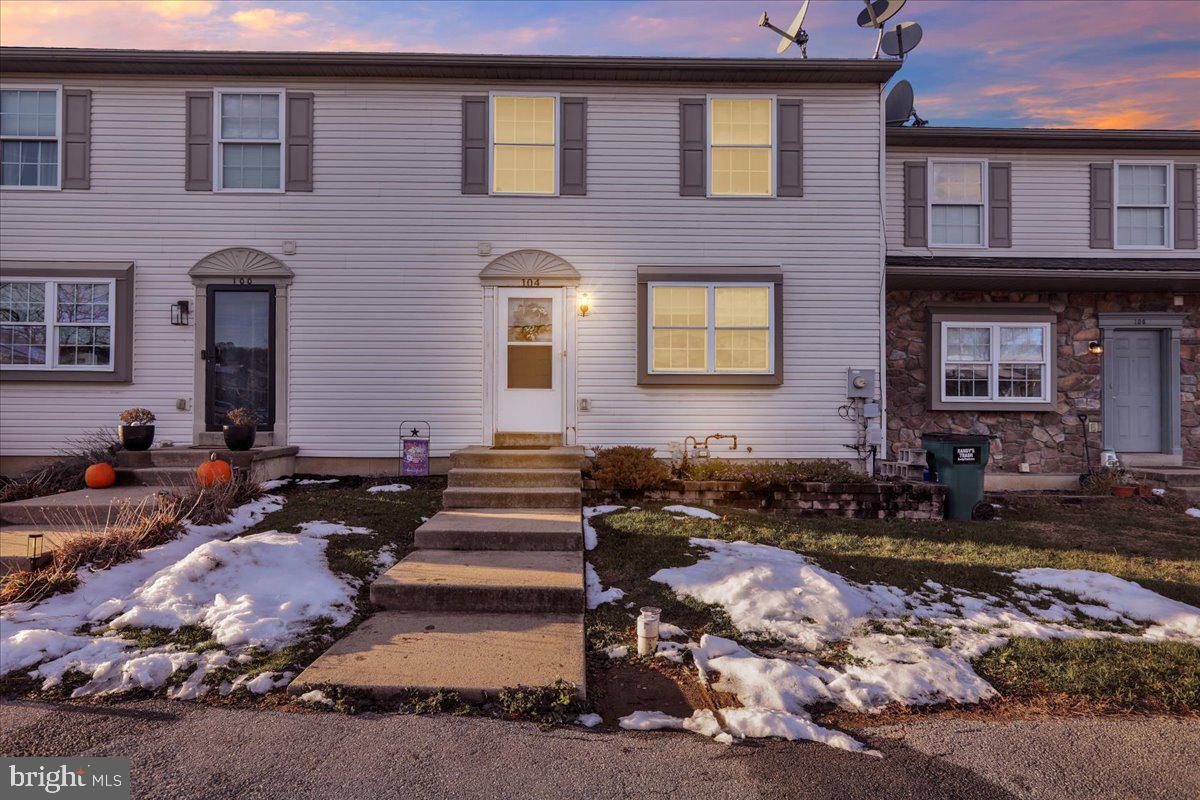 104 WHITE BIRCH LANE