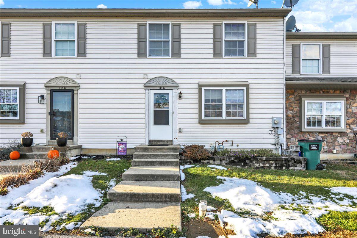 104 WHITE BIRCH LANE