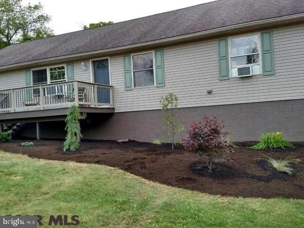 486 Ridge Road, Mill Hall, PA 17751