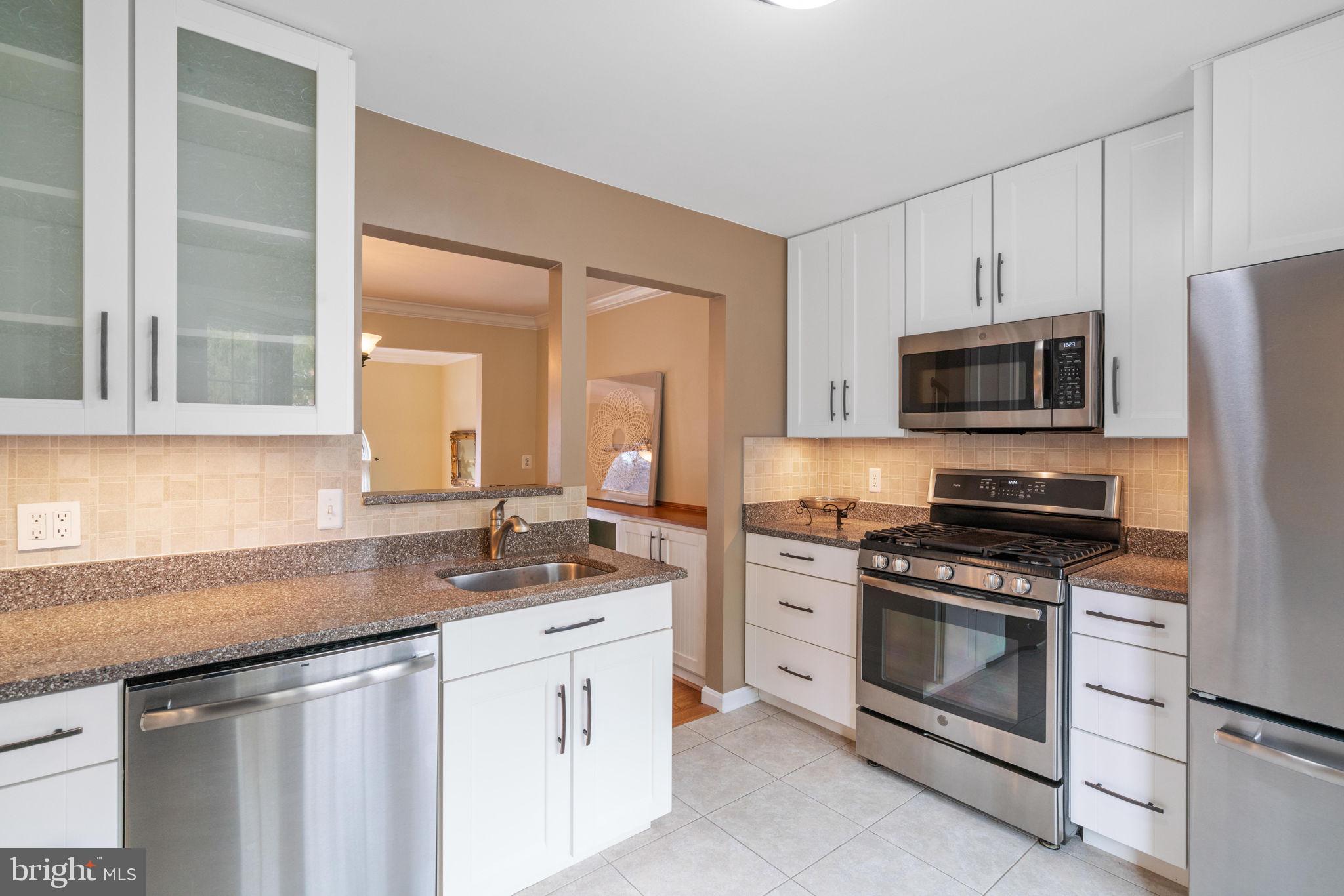 LAKE BRADDOCK - Residential