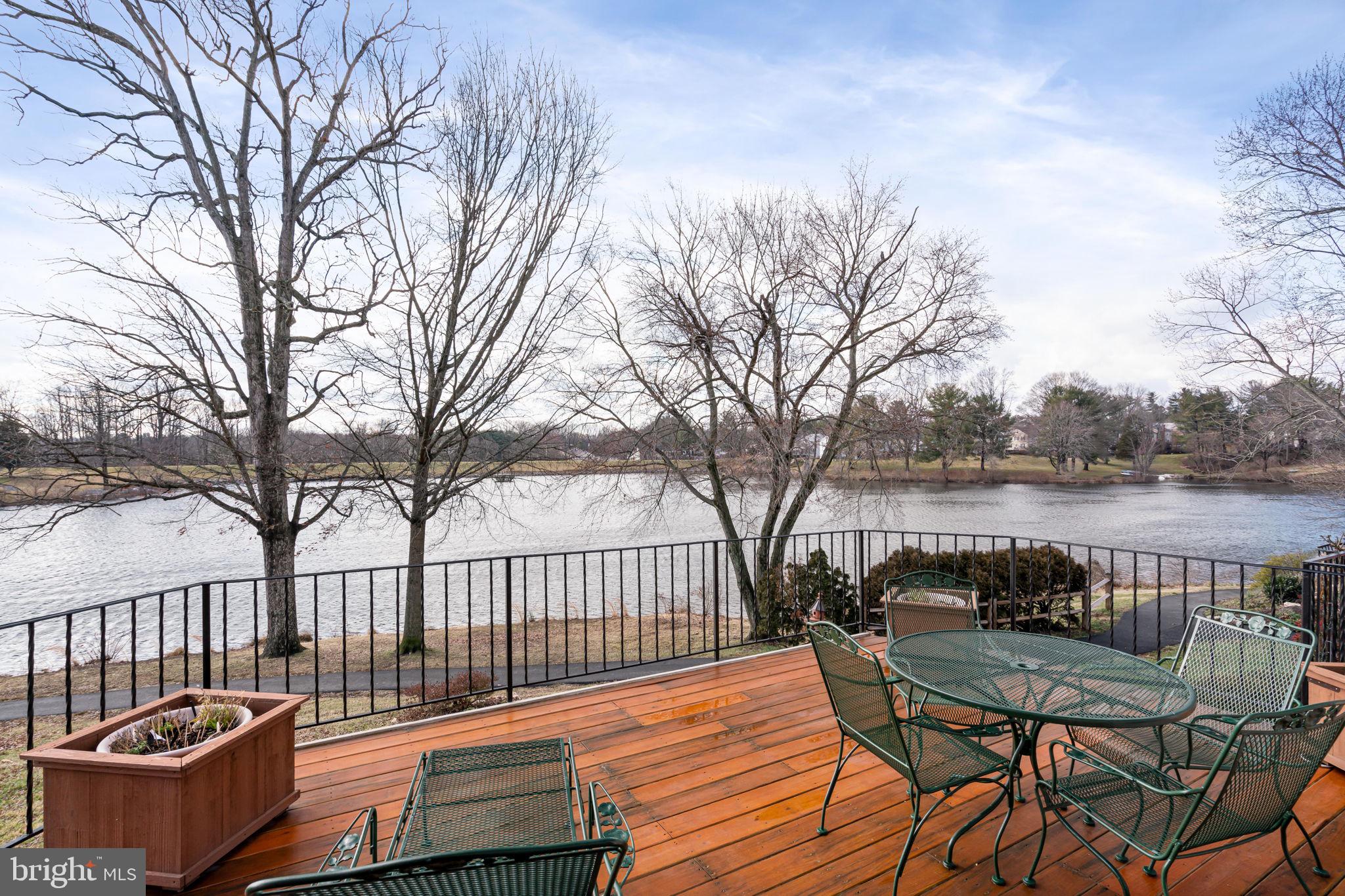LAKE BRADDOCK - Residential