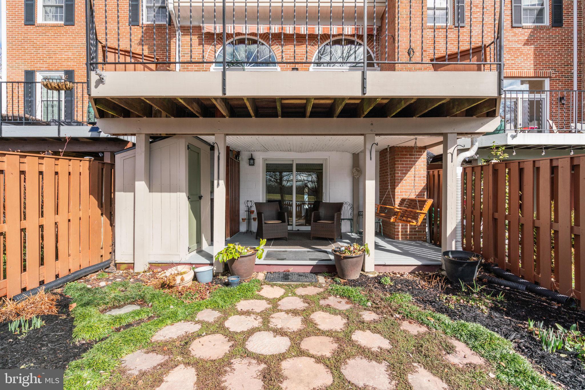 LAKE BRADDOCK - Residential