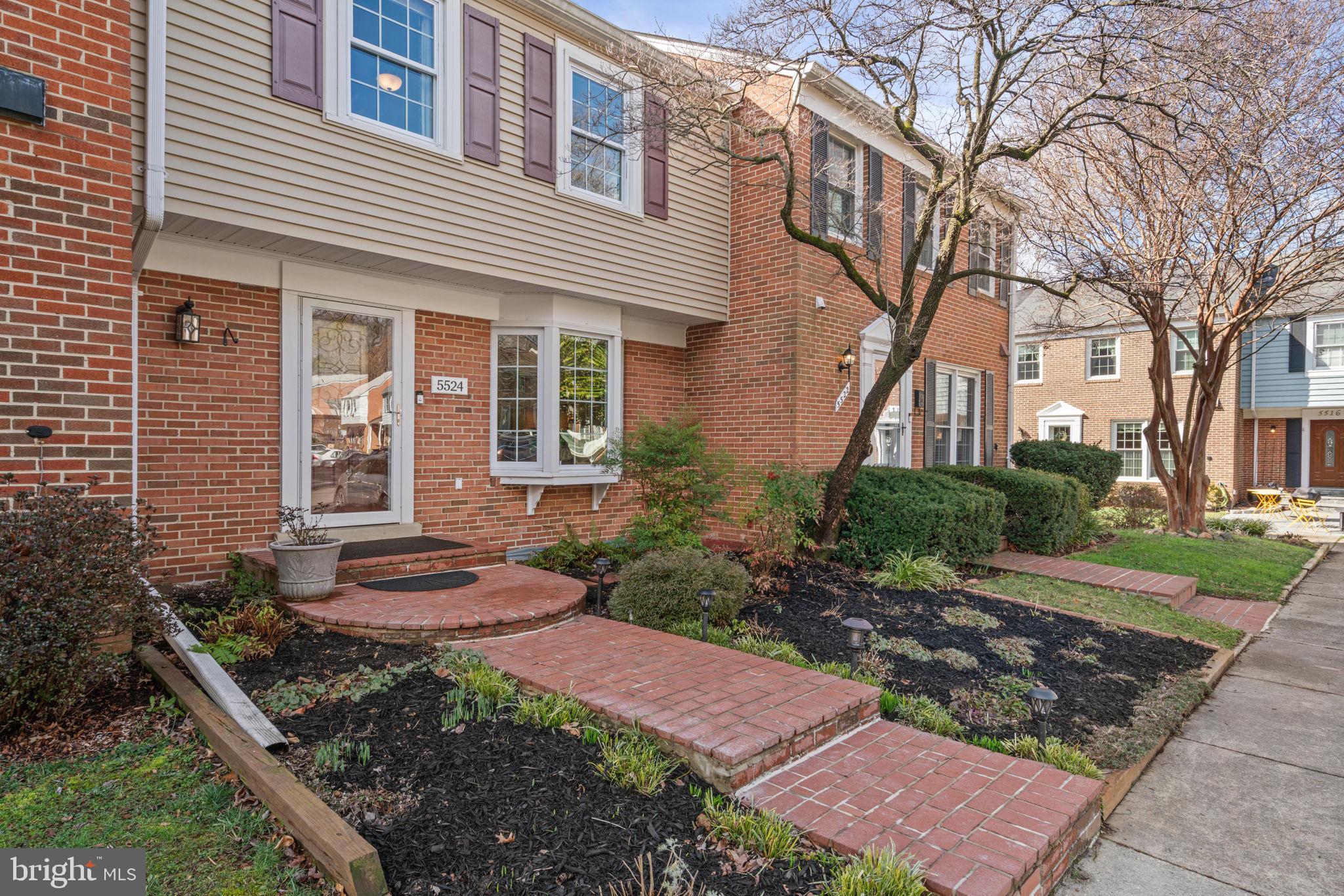 LAKE BRADDOCK - Residential