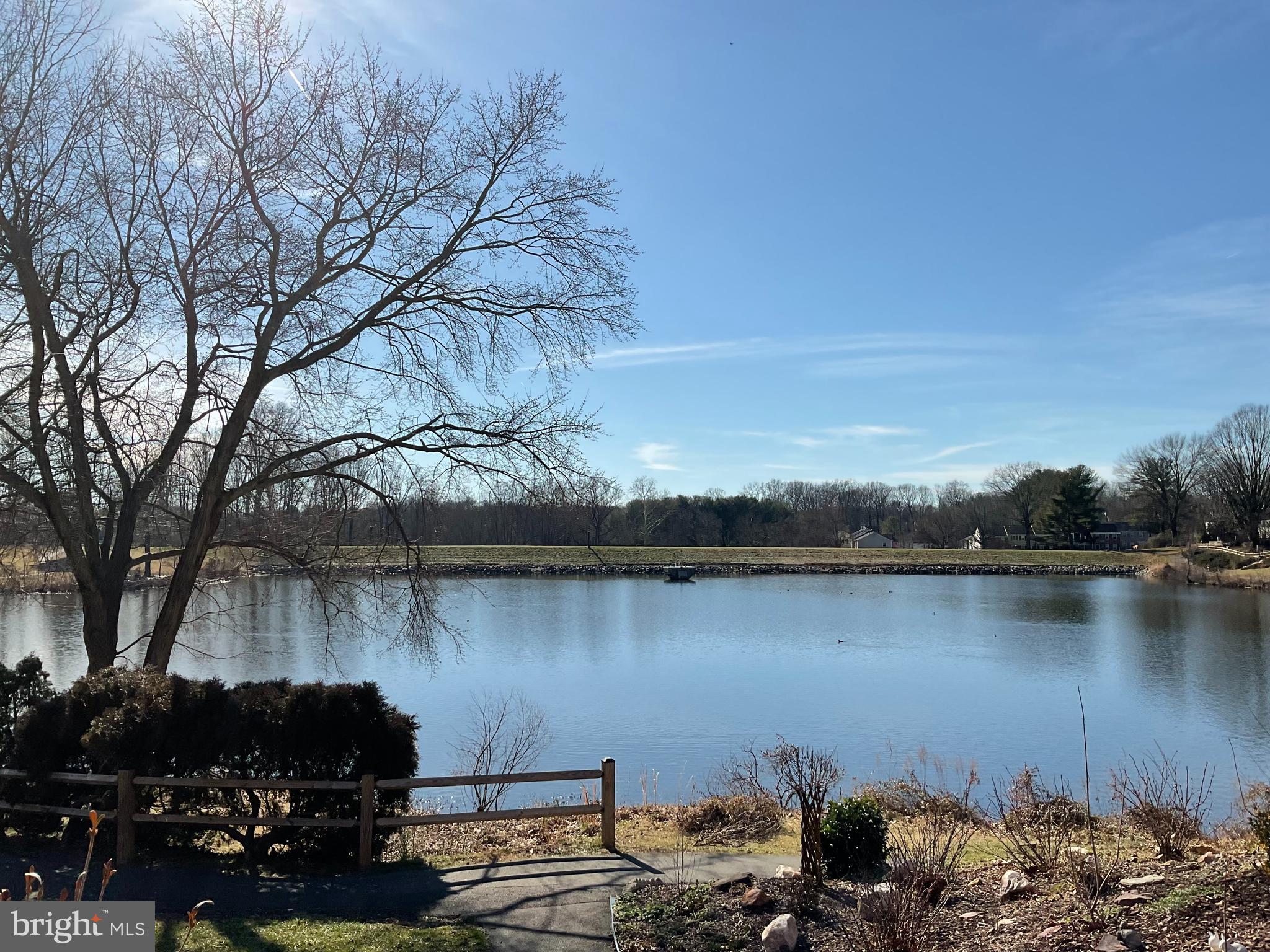 LAKE BRADDOCK - Residential