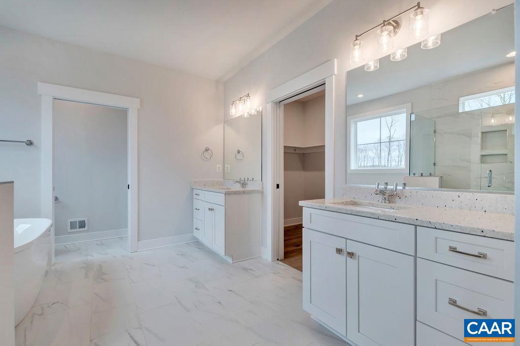 SPRING CREEK - Residential