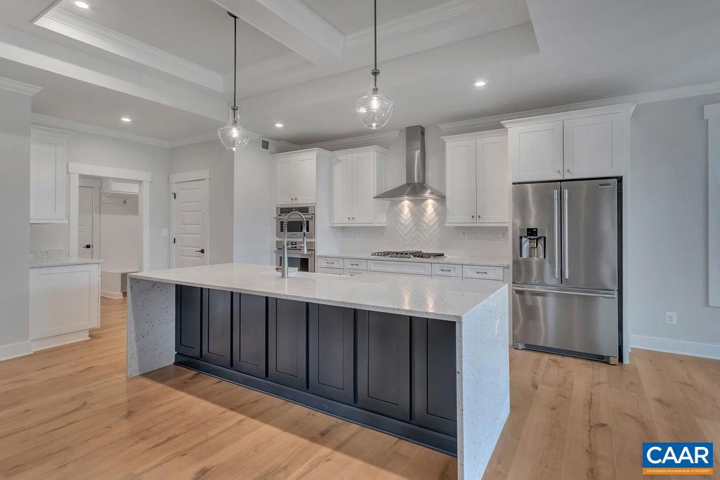 SPRING CREEK - Residential