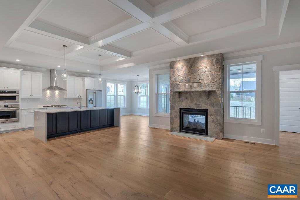 SPRING CREEK - Residential