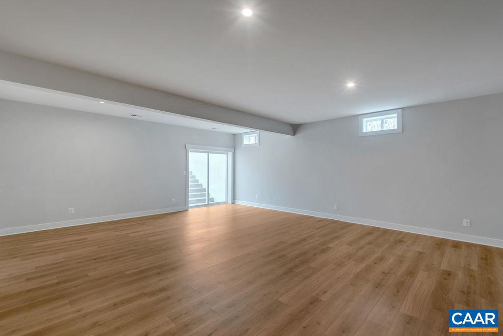 SPRING CREEK - Residential