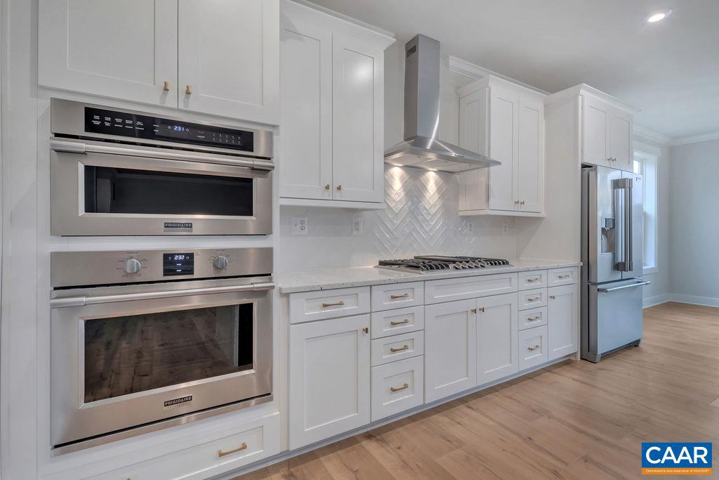 SPRING CREEK - Residential