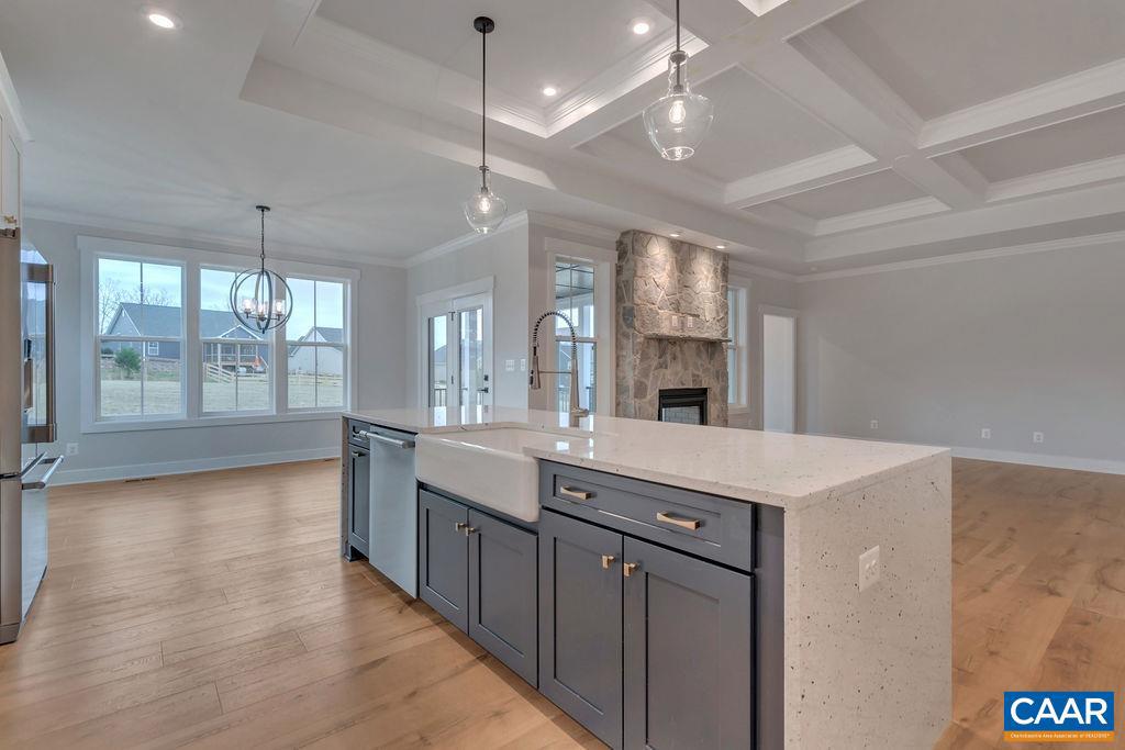 SPRING CREEK - Residential