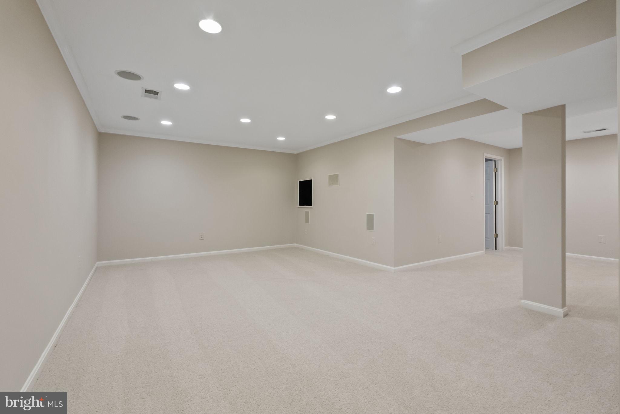 LANGLEY OAKS - Residential Lease