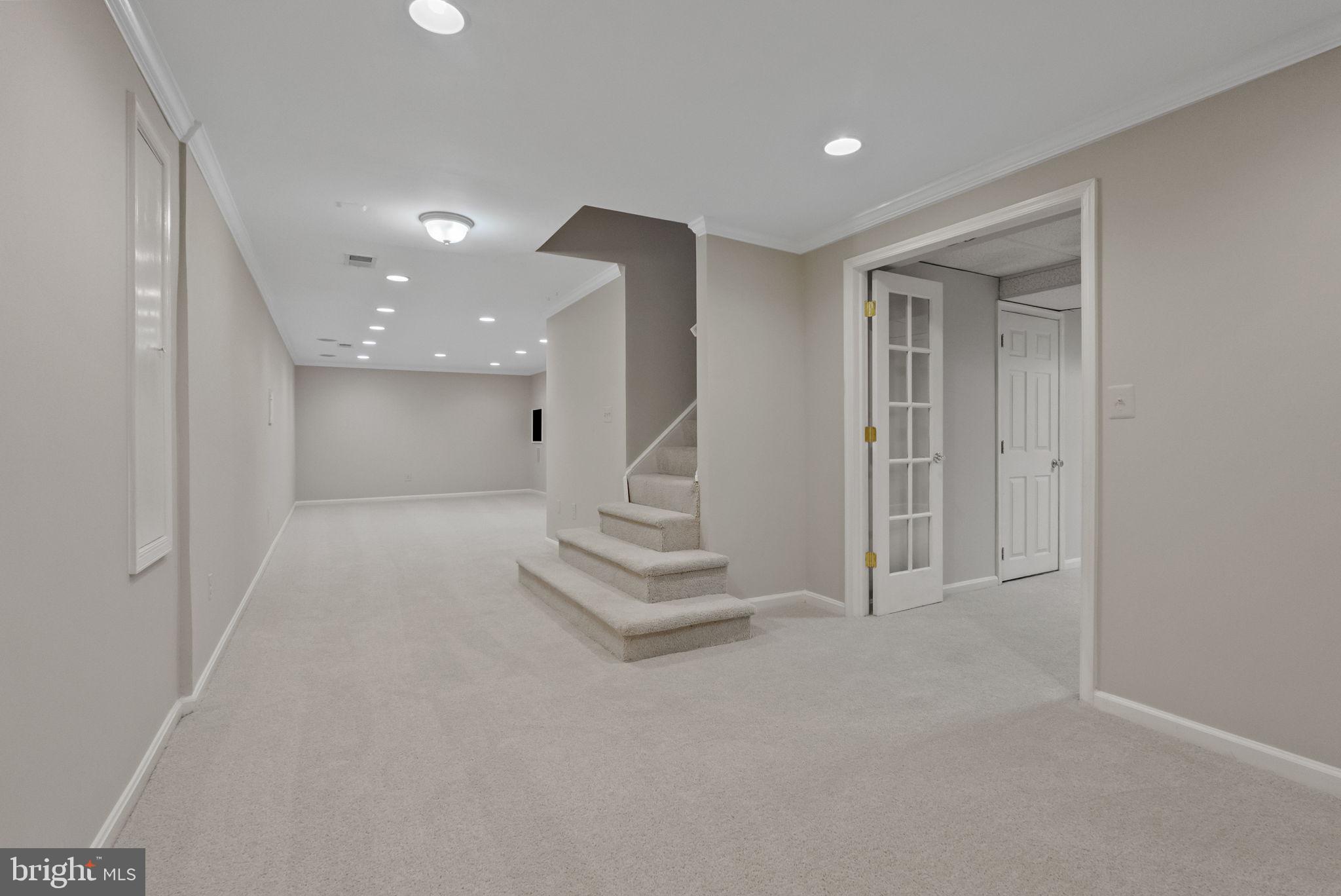 LANGLEY OAKS - Residential Lease