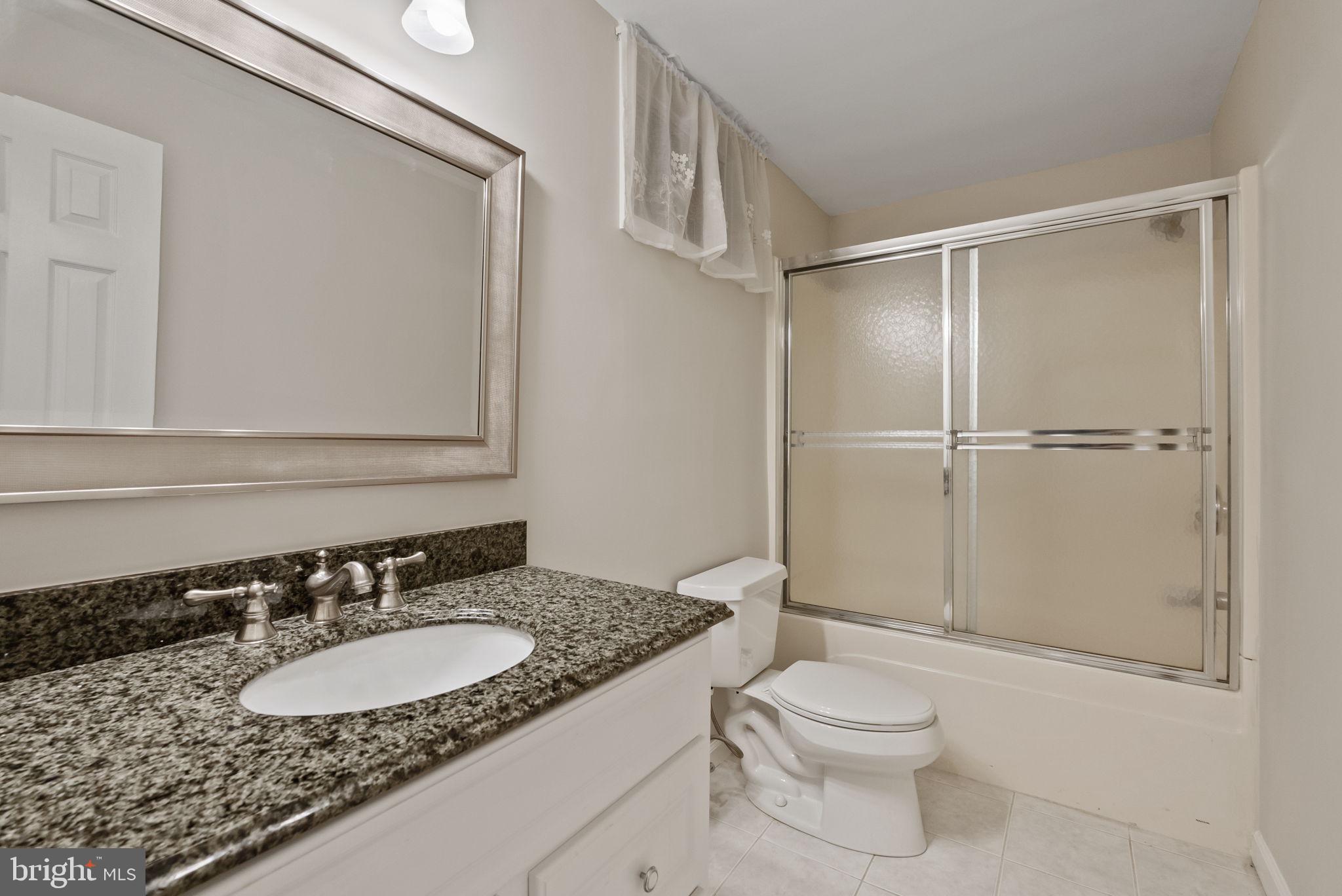 LANGLEY OAKS - Residential Lease