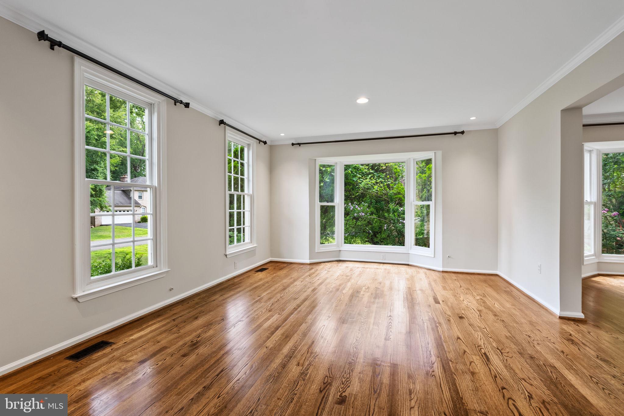 LANGLEY OAKS - Residential Lease