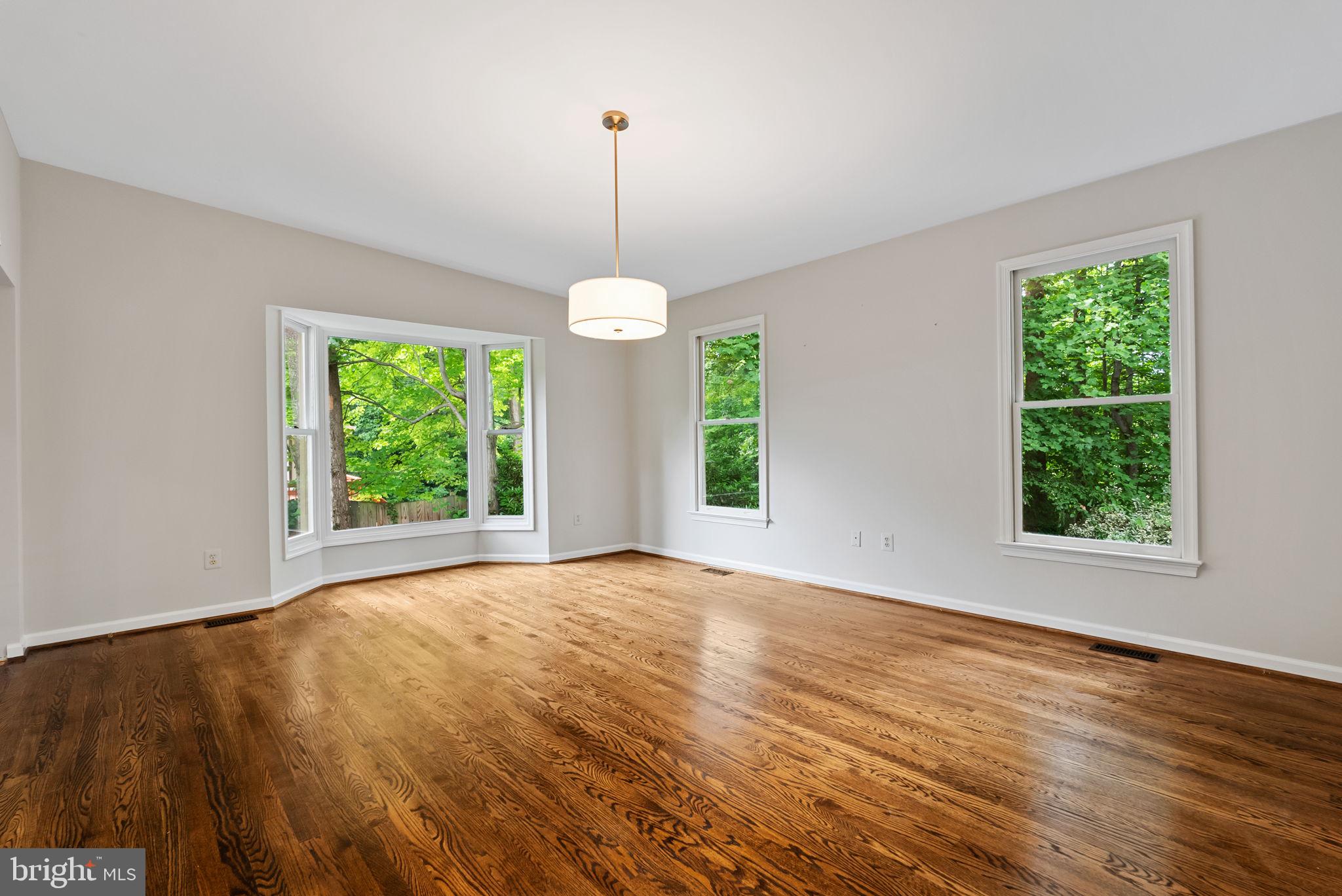 LANGLEY OAKS - Residential Lease