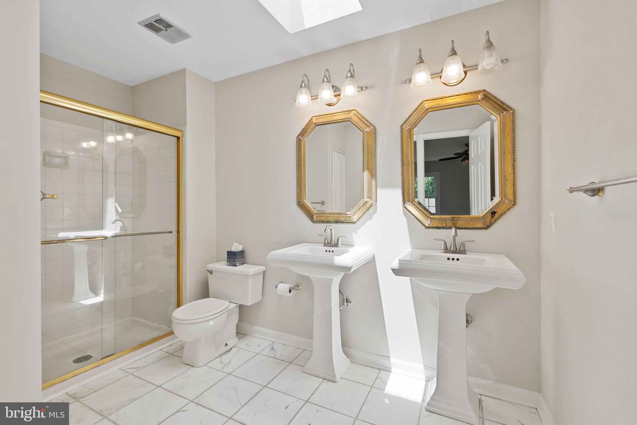 LANGLEY OAKS - Residential Lease