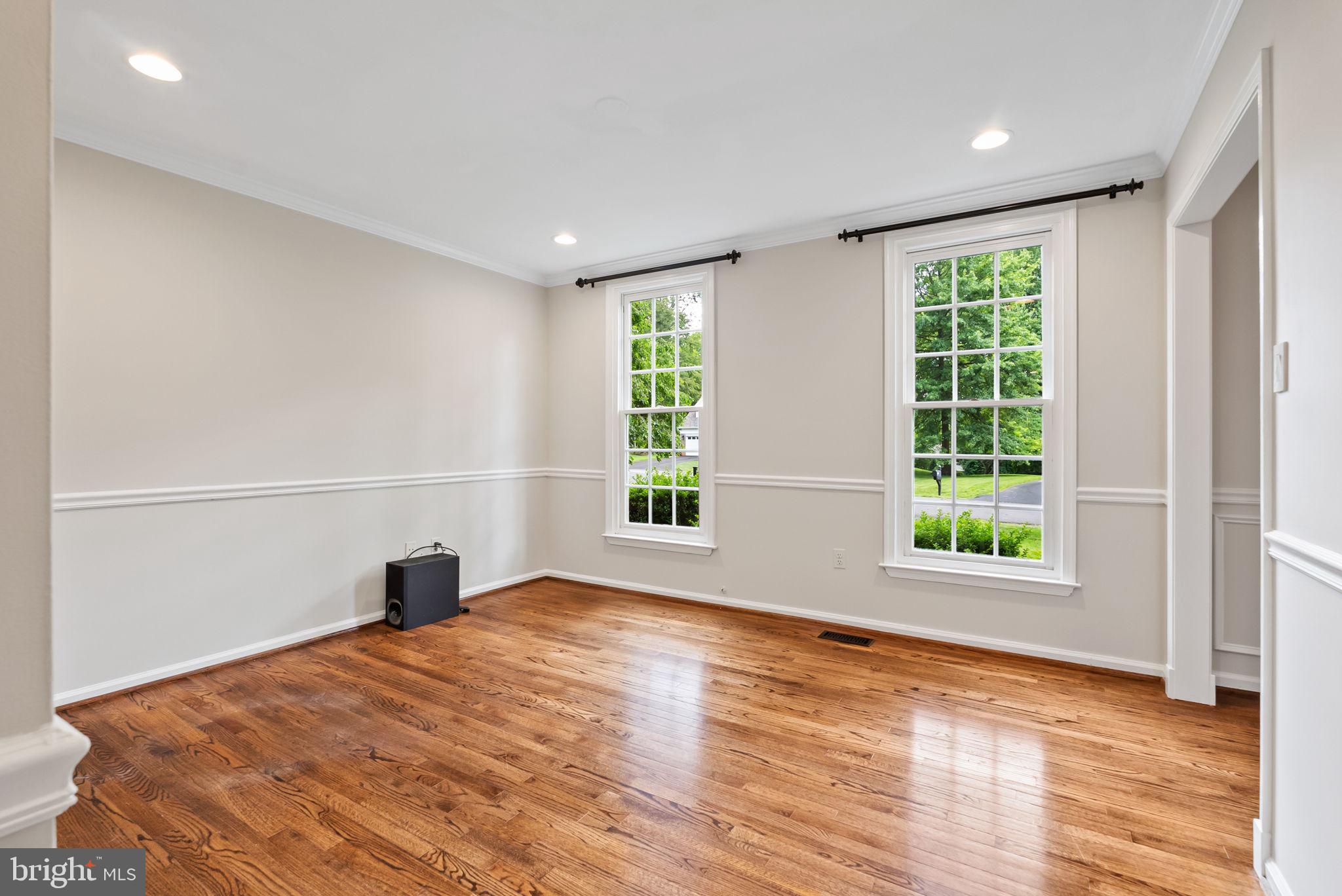 LANGLEY OAKS - Residential Lease