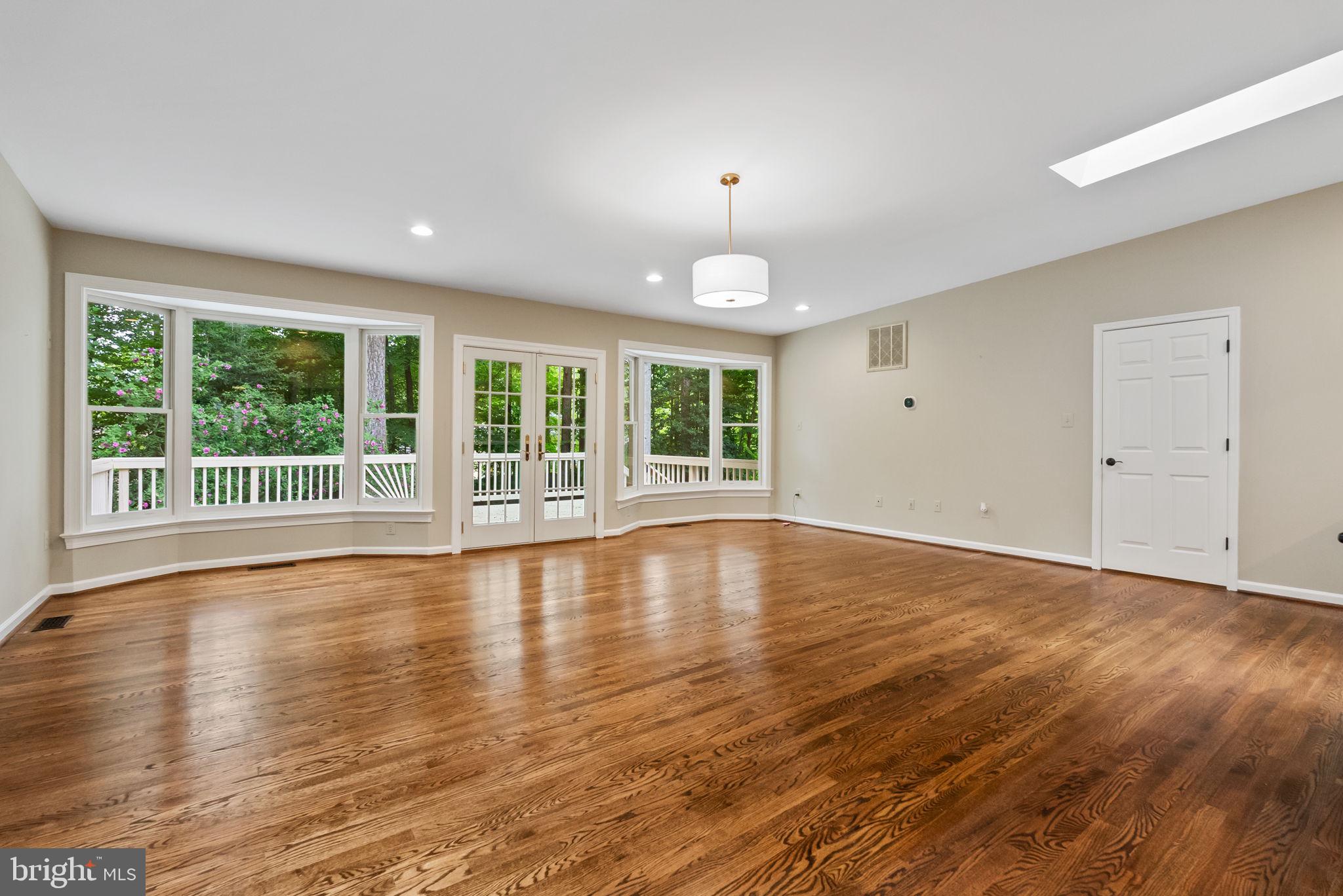 LANGLEY OAKS - Residential Lease