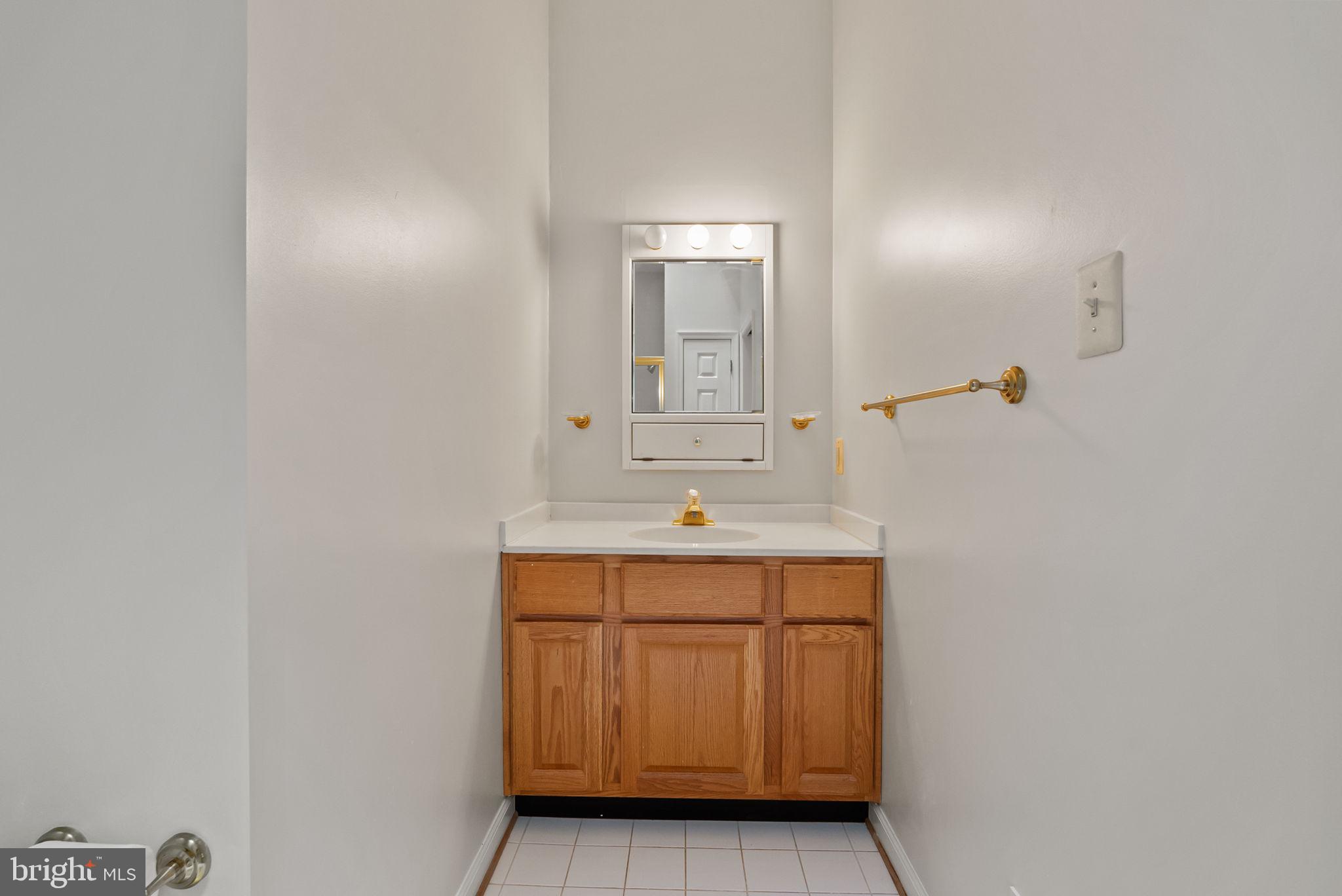 LANGLEY OAKS - Residential Lease