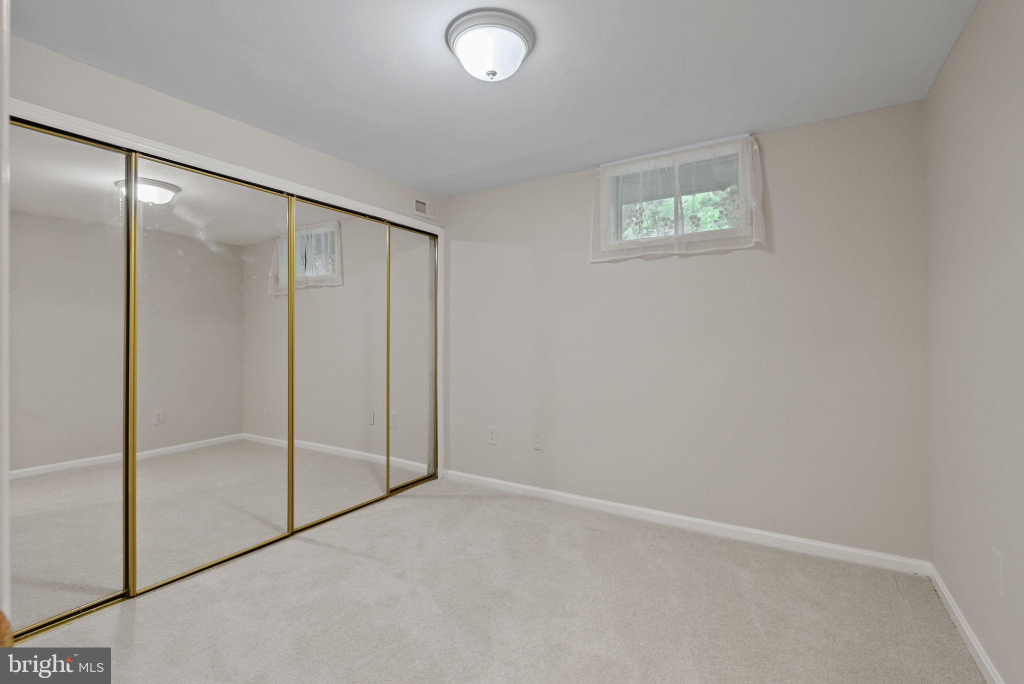 LANGLEY OAKS - Residential Lease