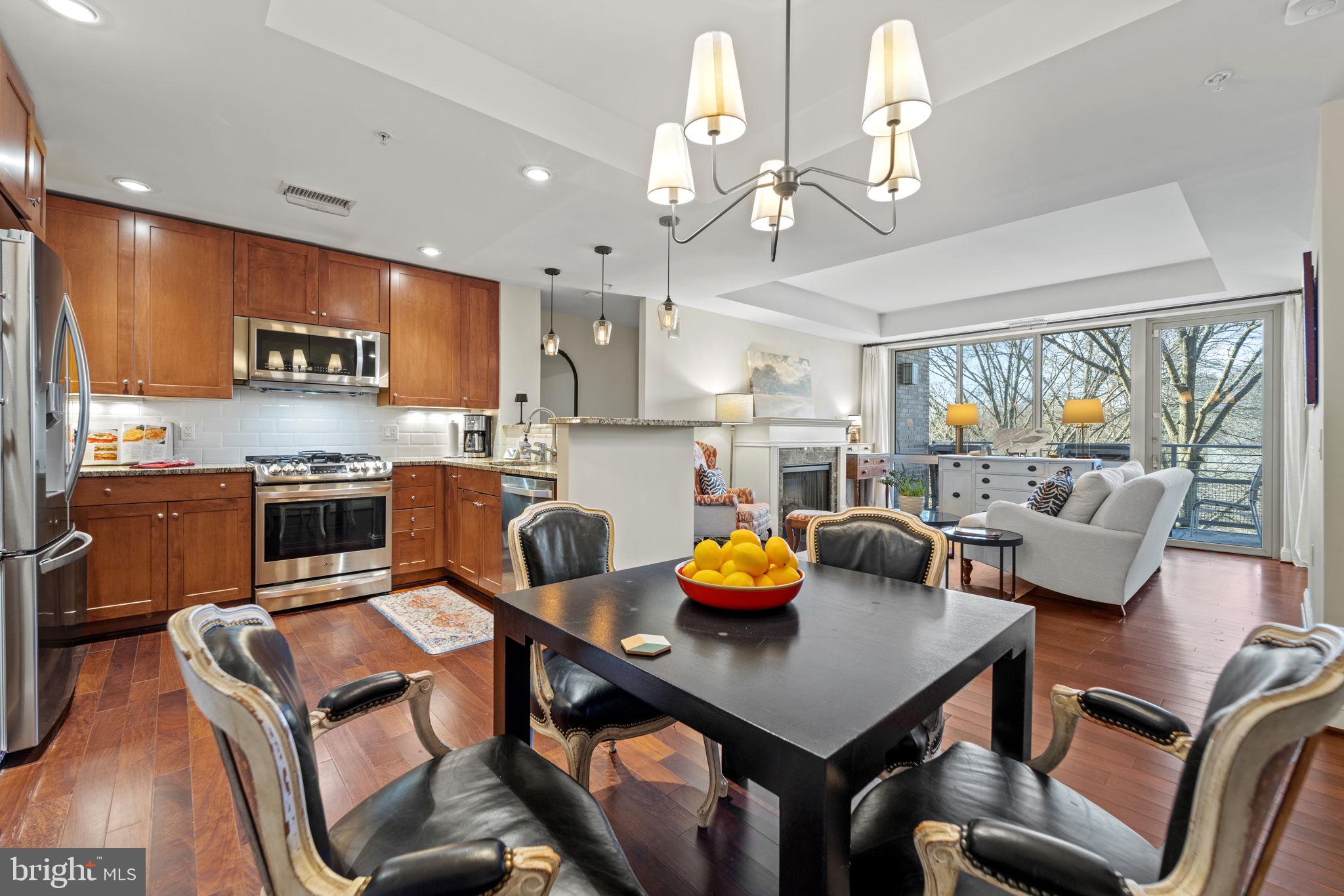 BYRON CONDOMINIUM - Residential