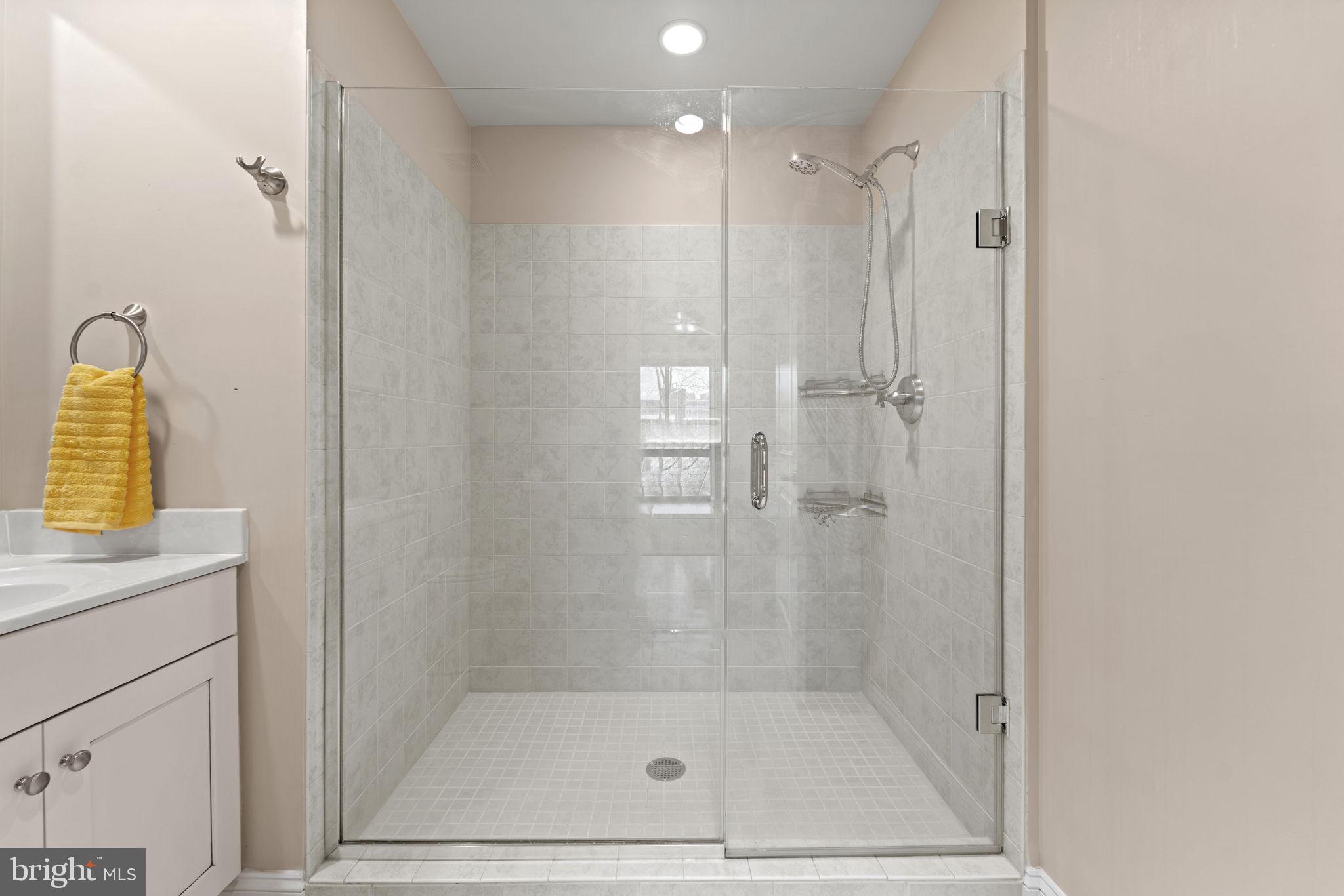 BYRON CONDOMINIUM - Residential