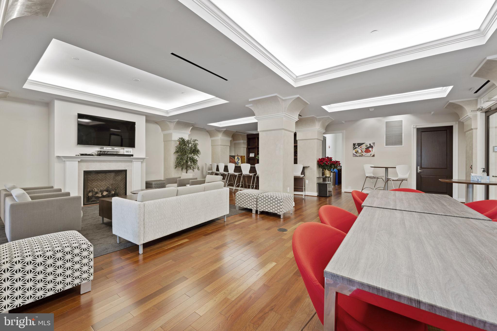 BYRON CONDOMINIUM - Residential
