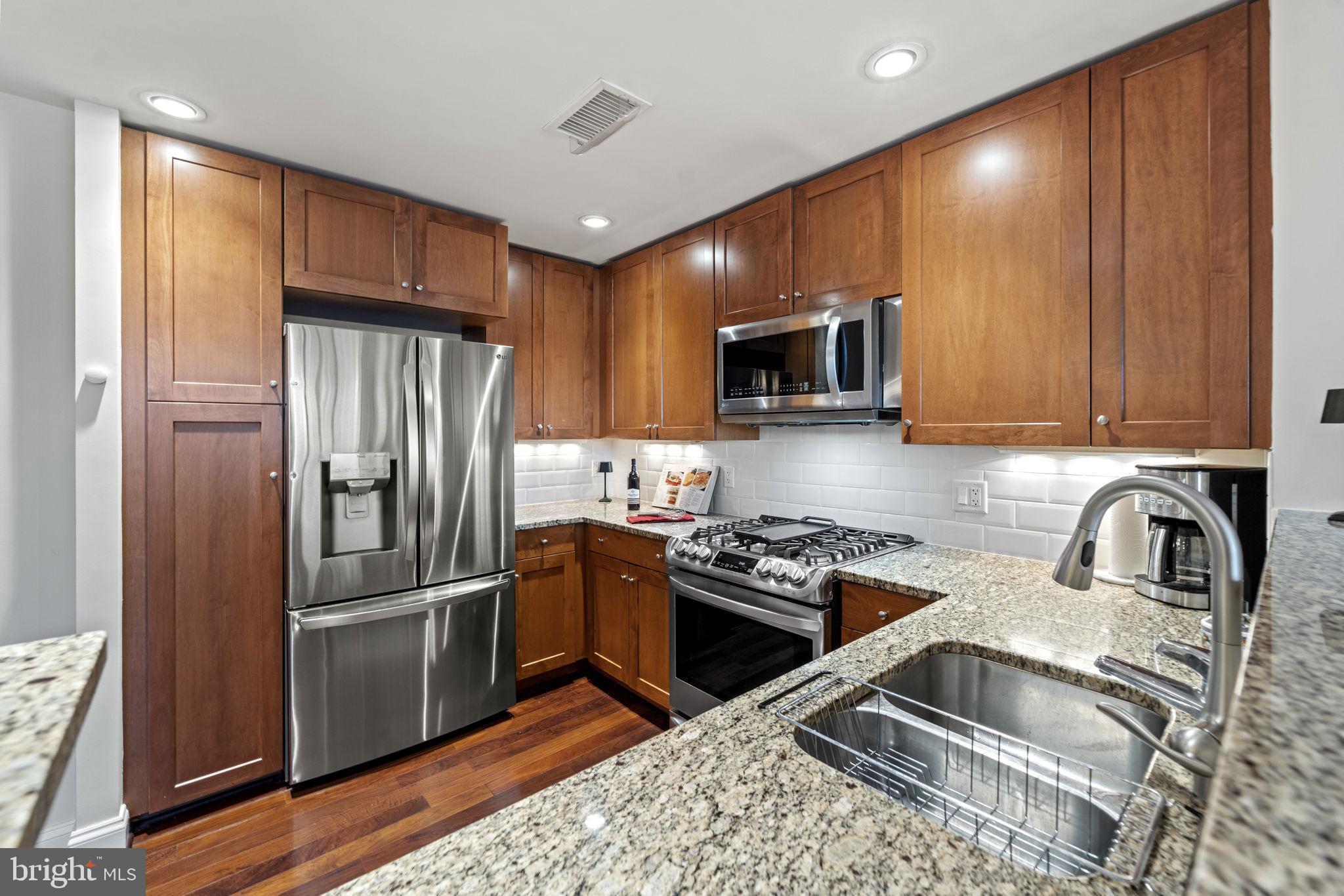 BYRON CONDOMINIUM - Residential