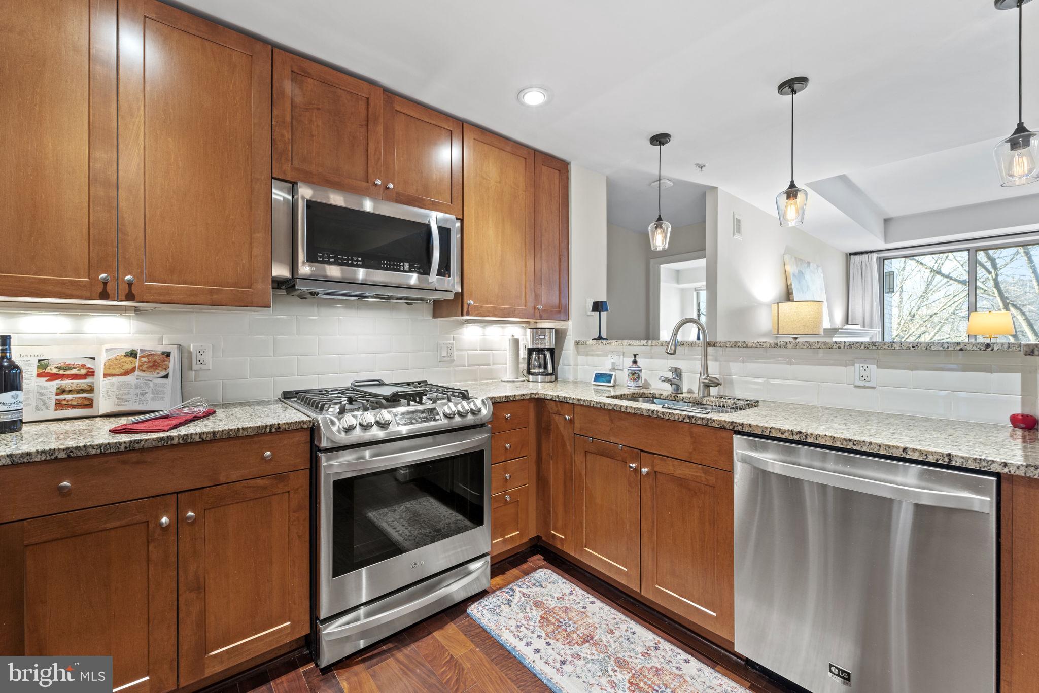 BYRON CONDOMINIUM - Residential