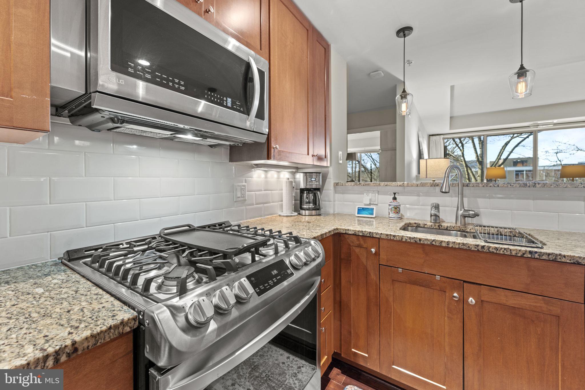 BYRON CONDOMINIUM - Residential