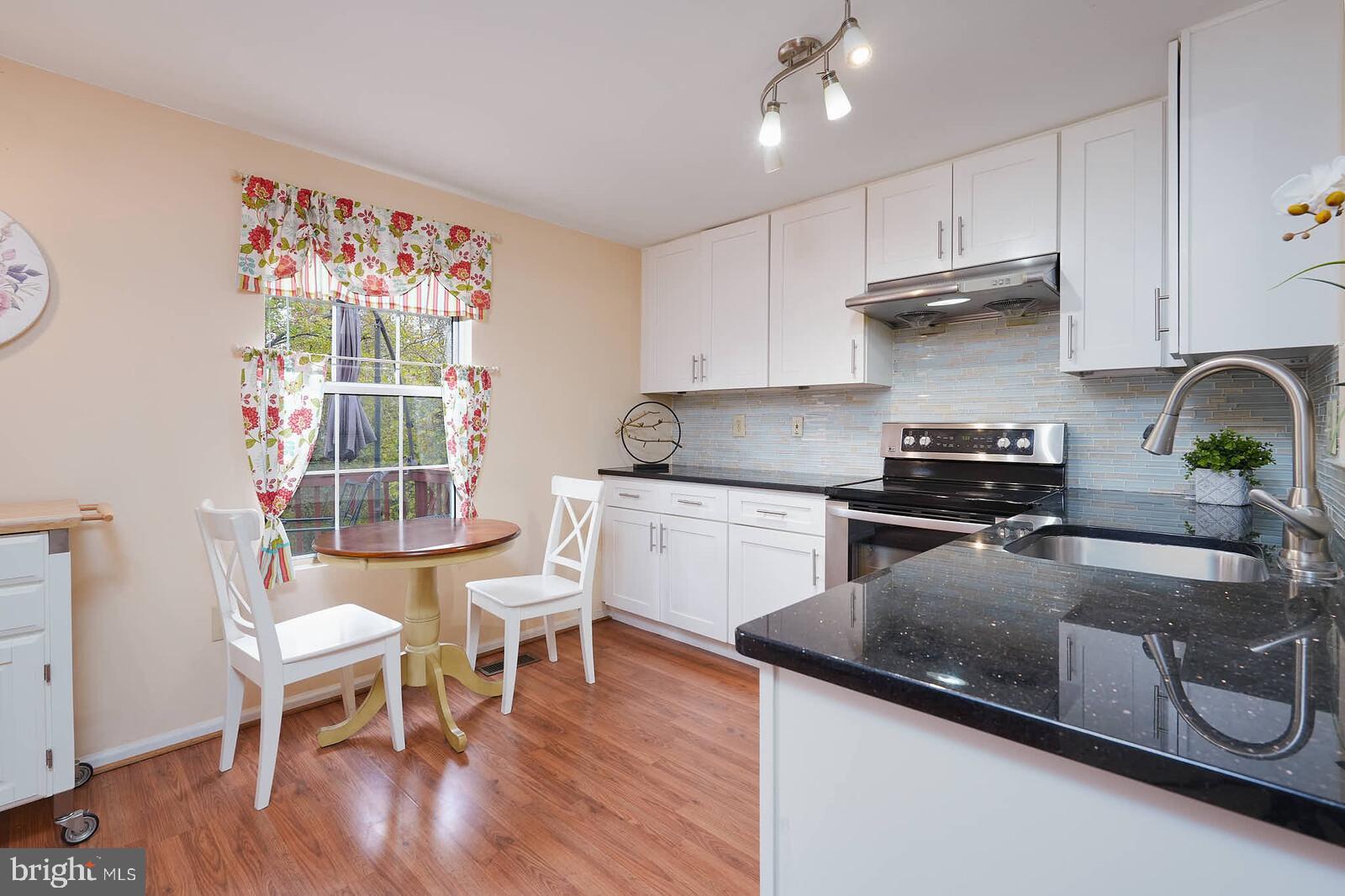 GUNNERS LAKE VILLAGE - Residential