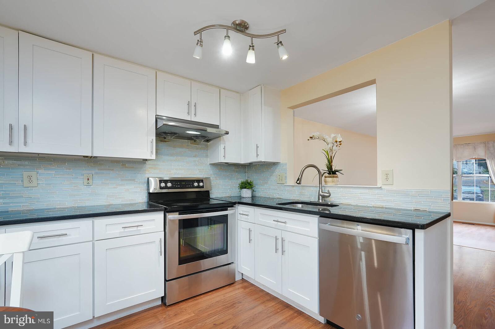 GUNNERS LAKE VILLAGE - Residential