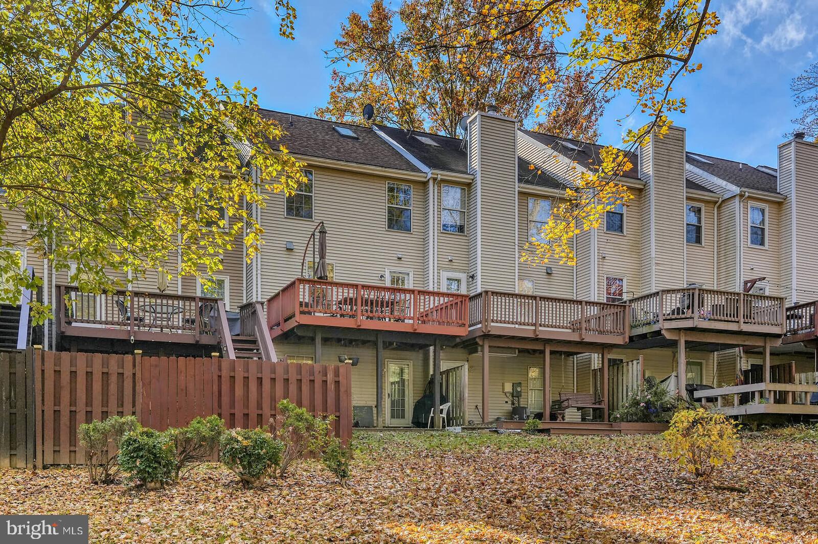 GUNNERS LAKE VILLAGE - Residential