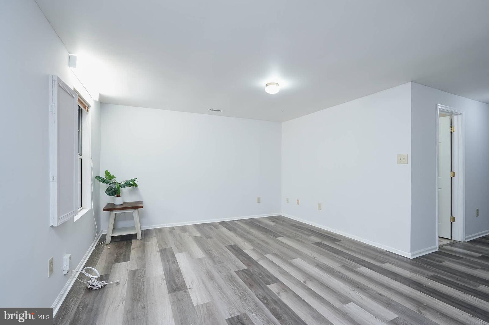 GUNNERS LAKE VILLAGE - Residential