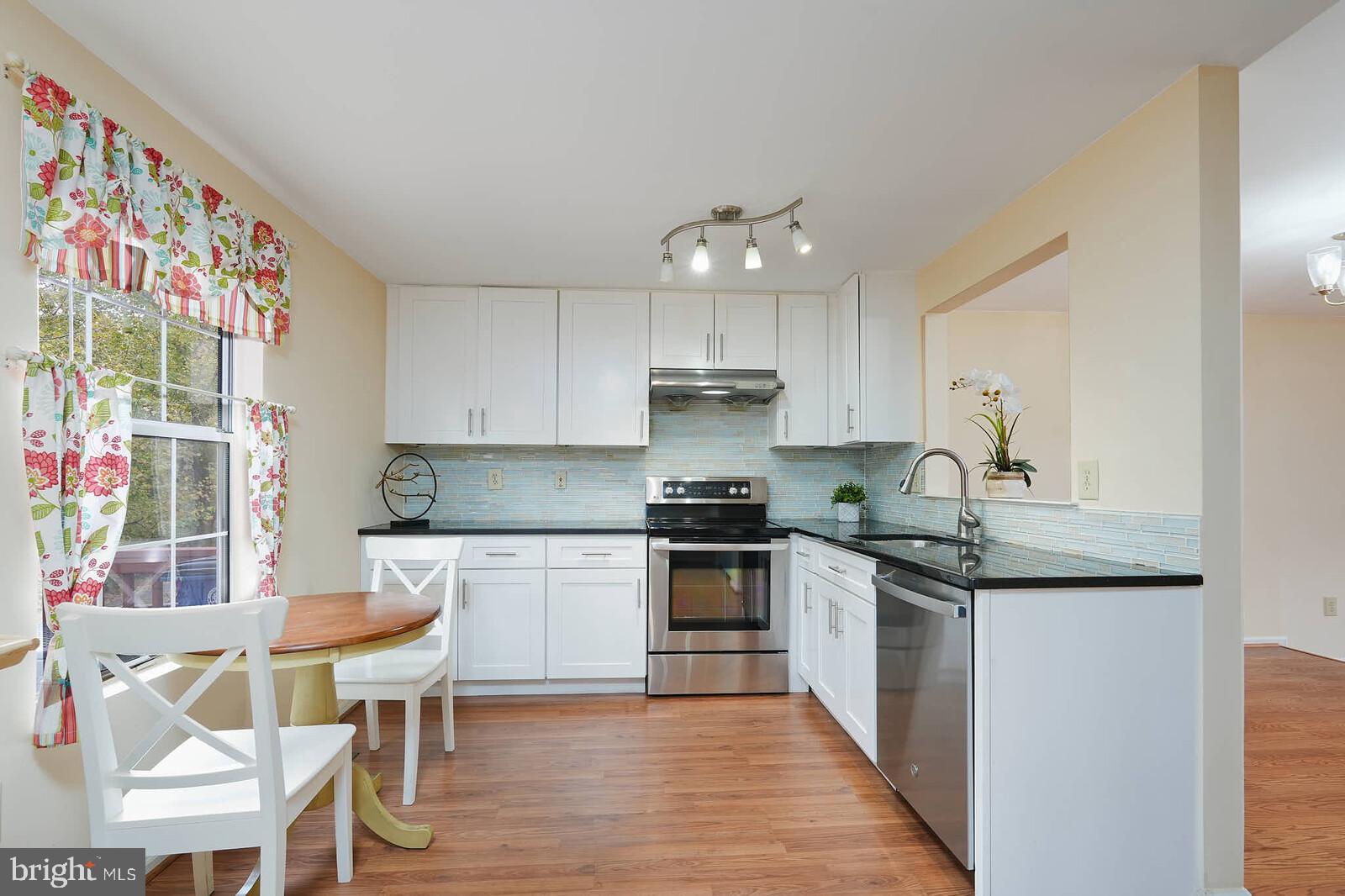 GUNNERS LAKE VILLAGE - Residential