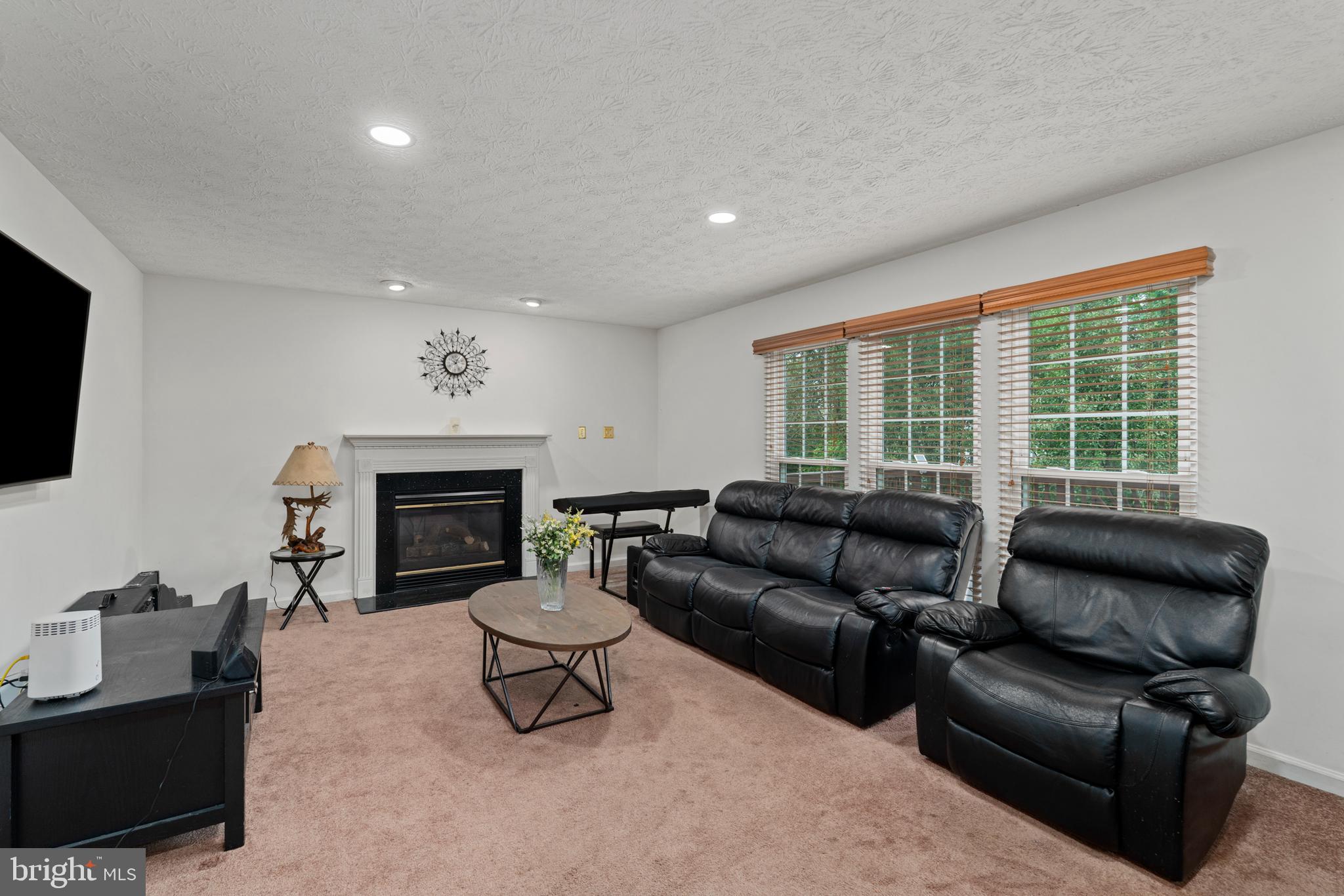 WILLIAMS KNOLL - Residential Lease