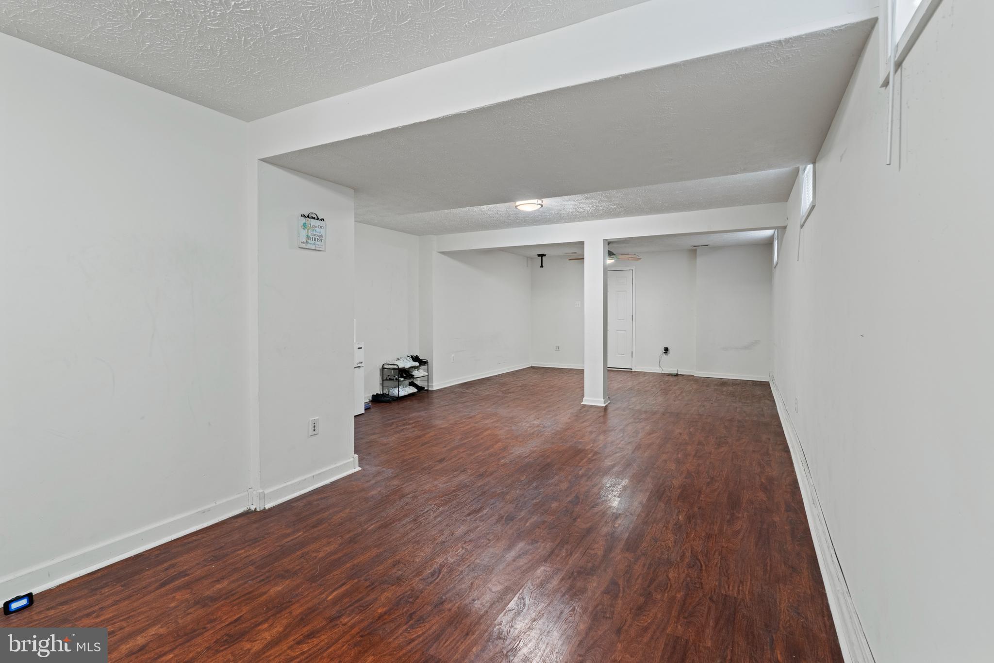 WILLIAMS KNOLL - Residential Lease