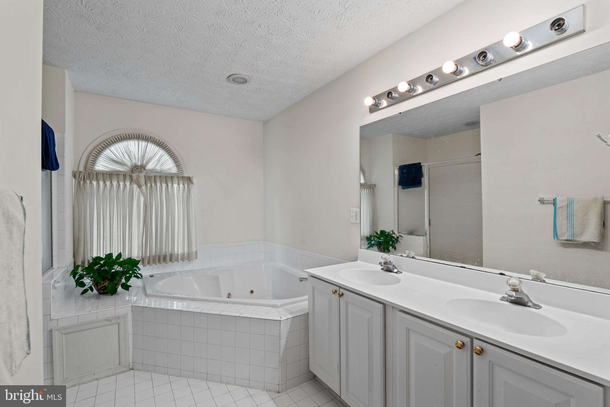 WILLIAMS KNOLL - Residential Lease