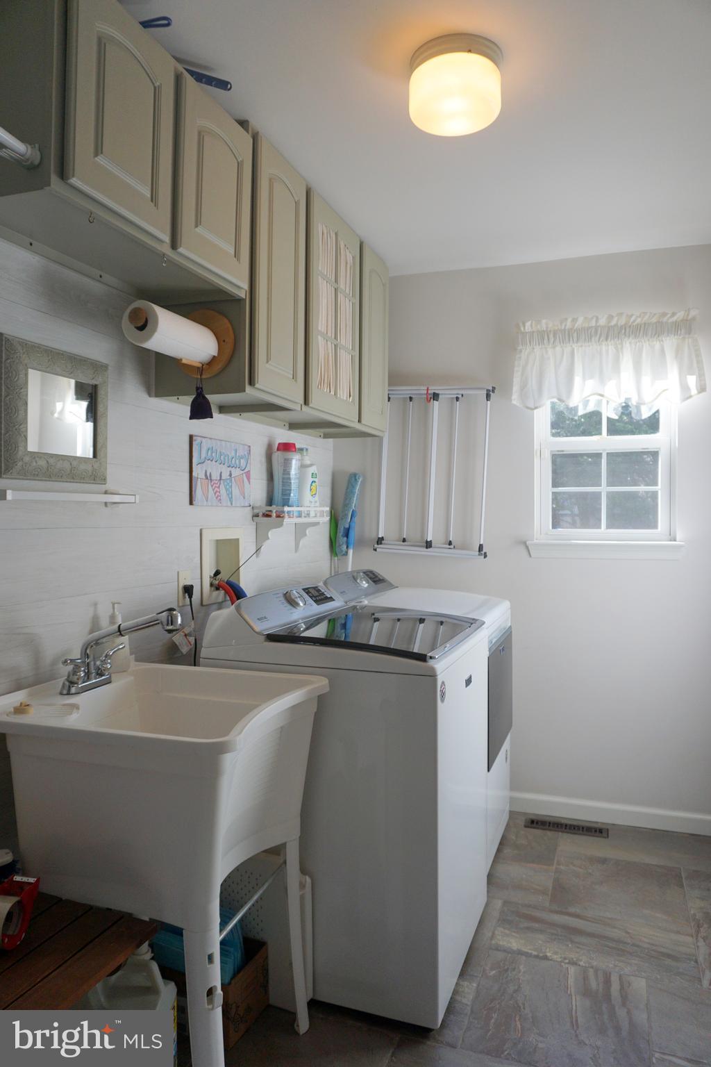 ROLLING MEADOWS - Residential