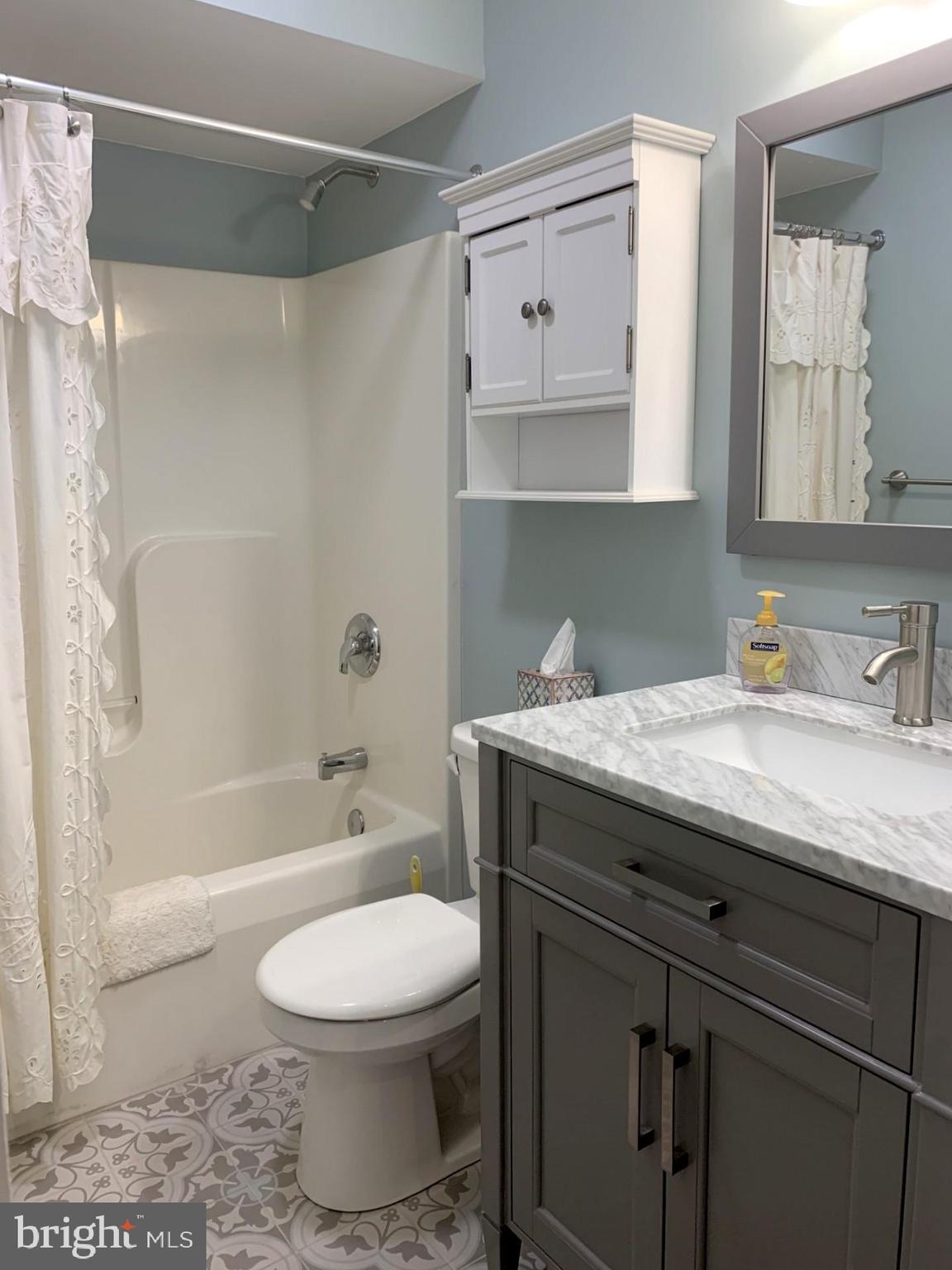 ROLLING MEADOWS - Residential