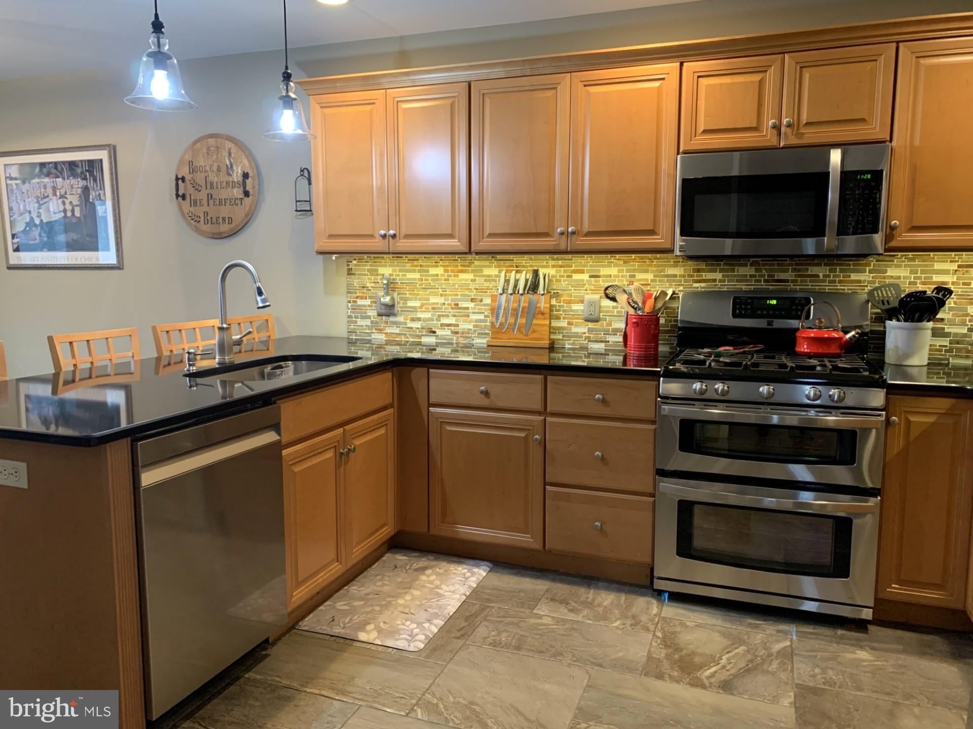 ROLLING MEADOWS - Residential