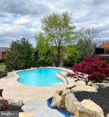 ROLLING MEADOWS - Residential
