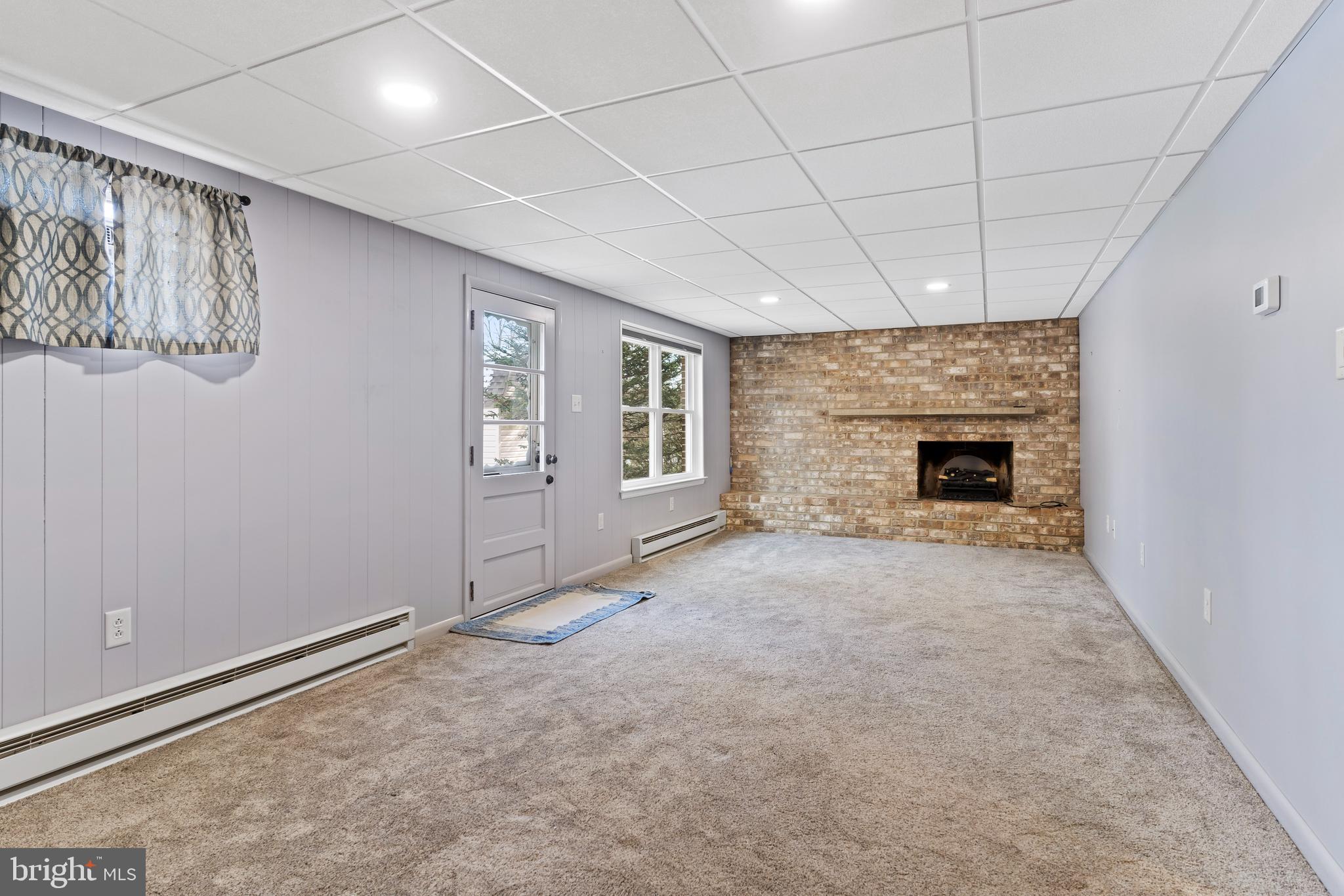 GREEN LANE FARMS - Residential