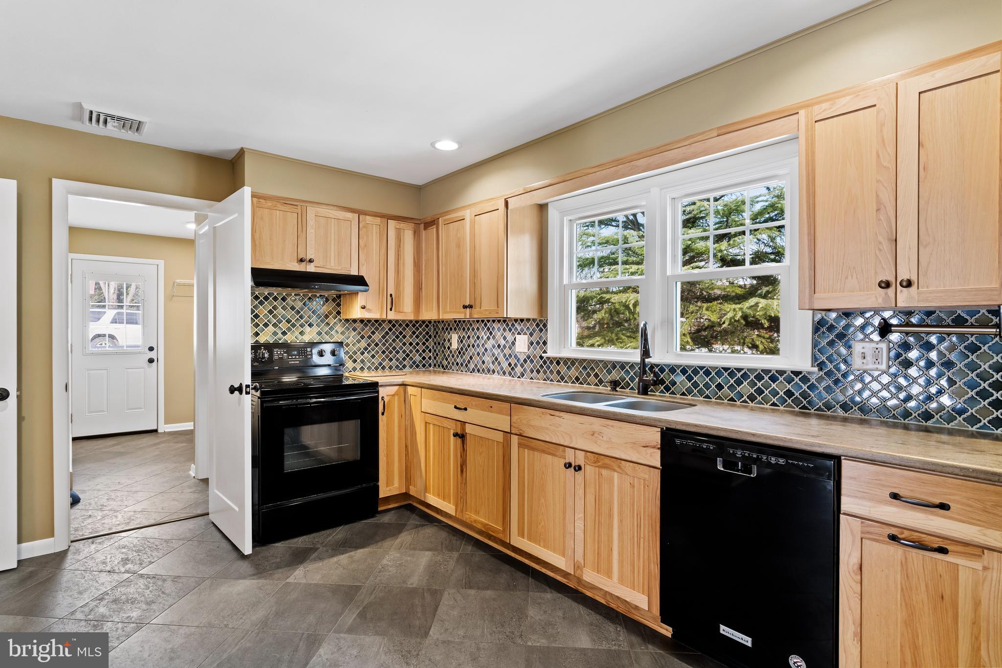 GREEN LANE FARMS - Residential