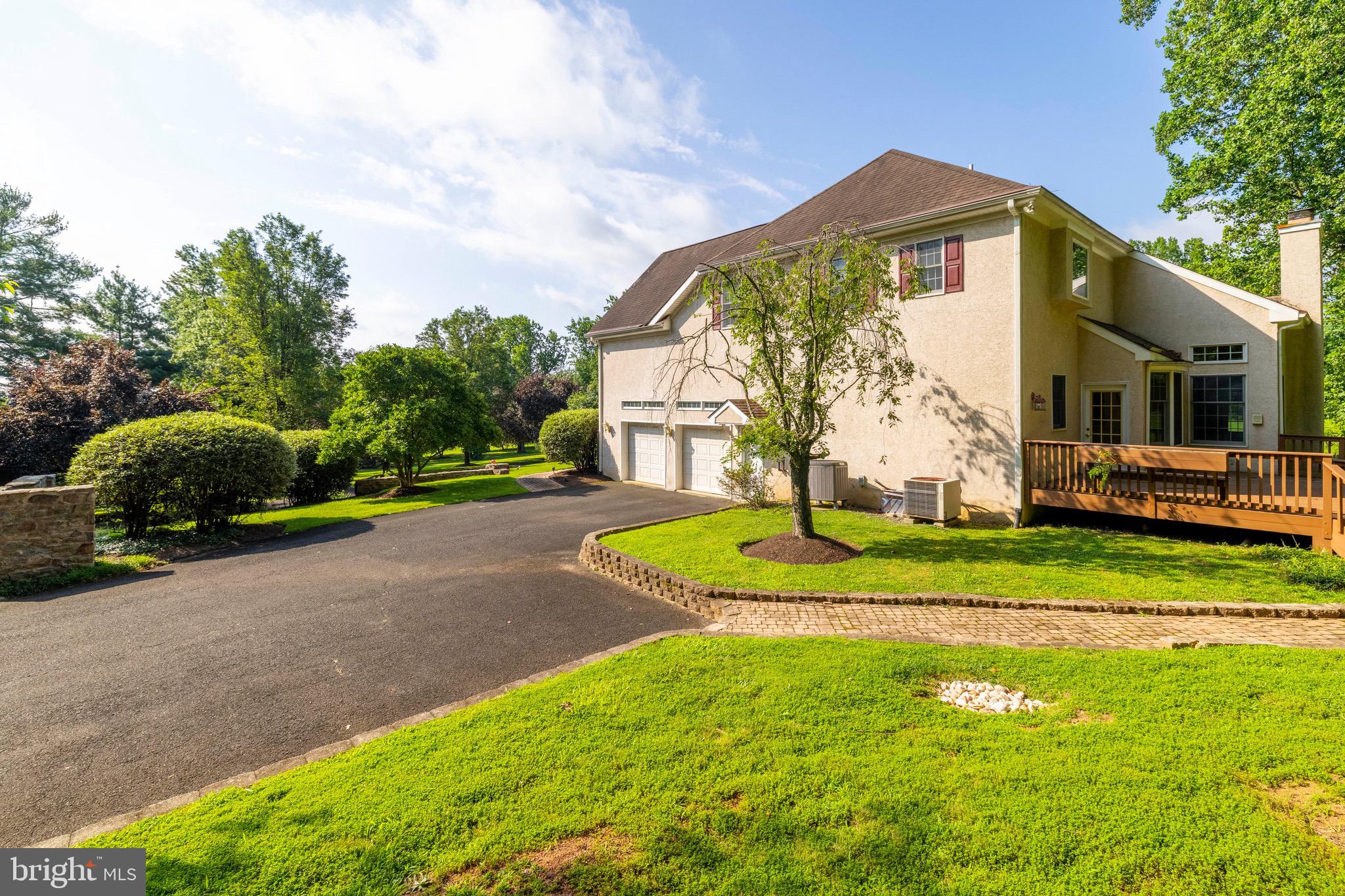 HUNTINGDON VALLEY - Residential