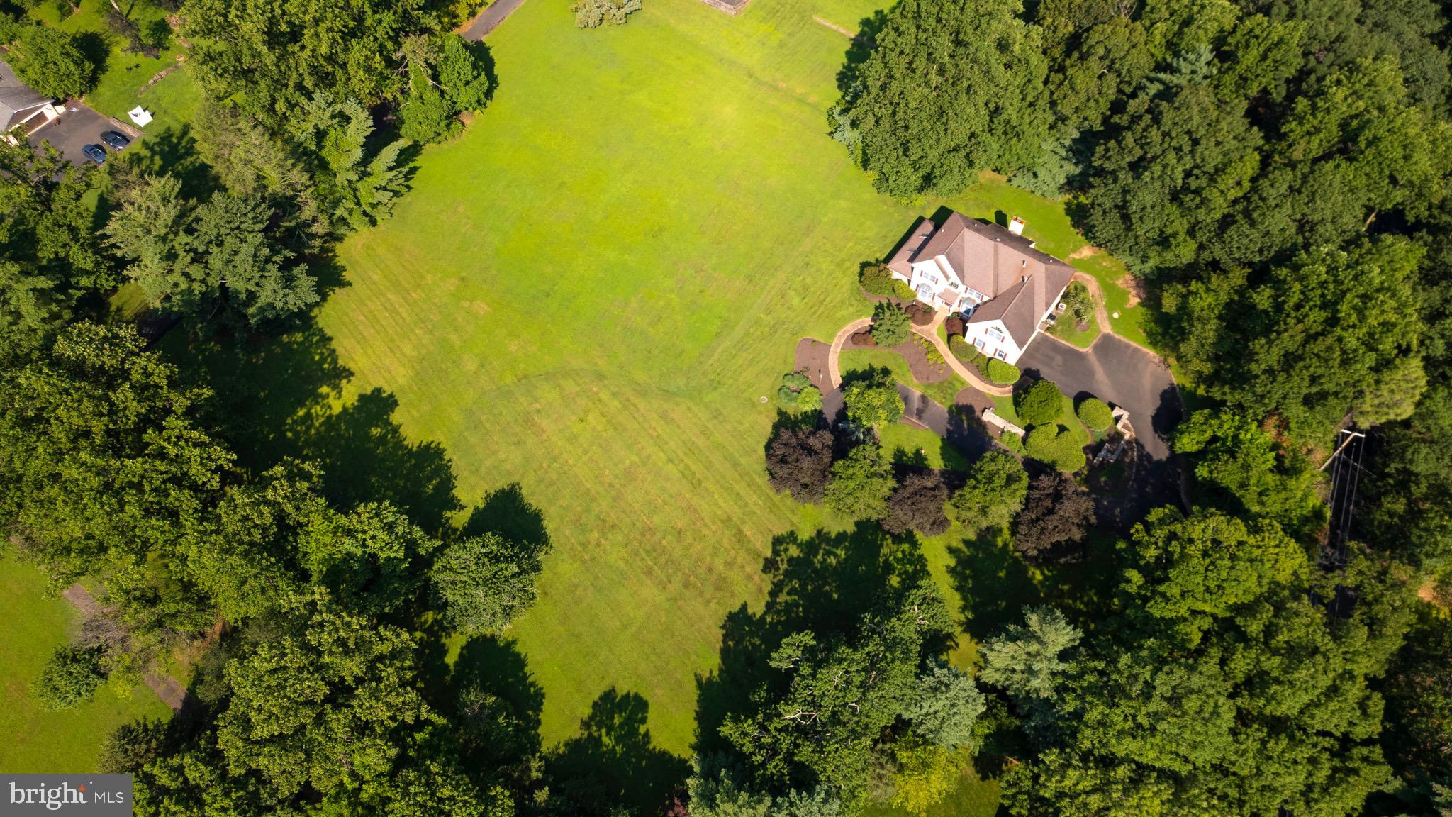 HUNTINGDON VALLEY - Residential